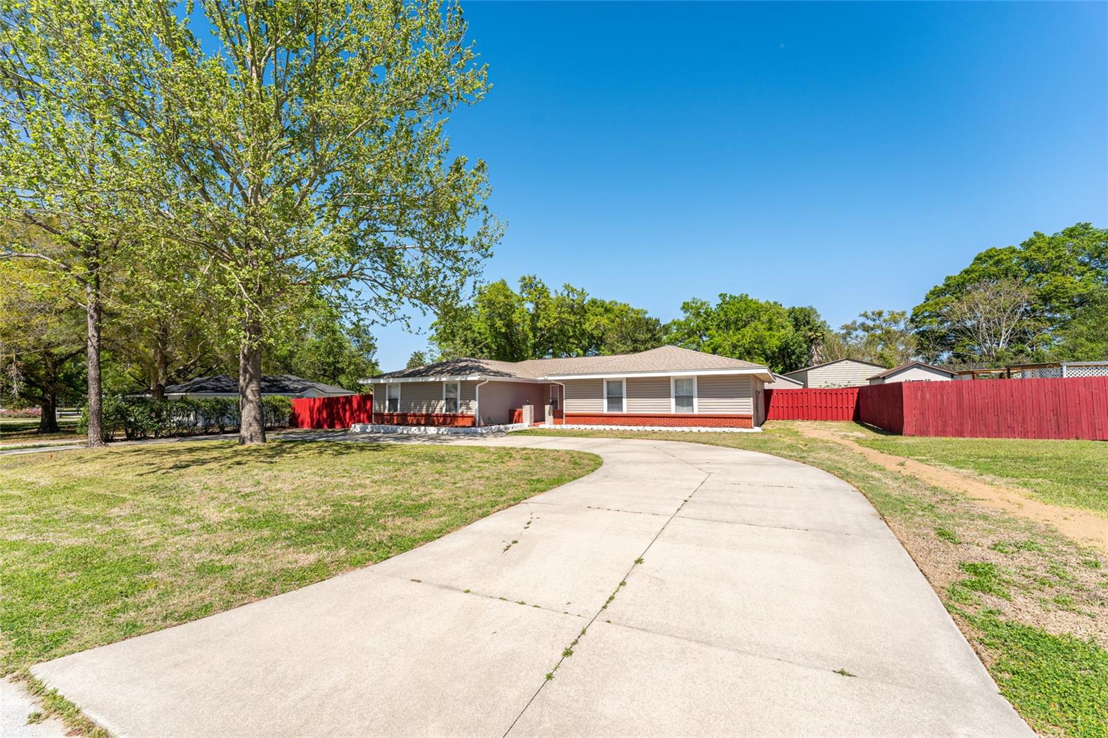 5041 NE 4TH ST
