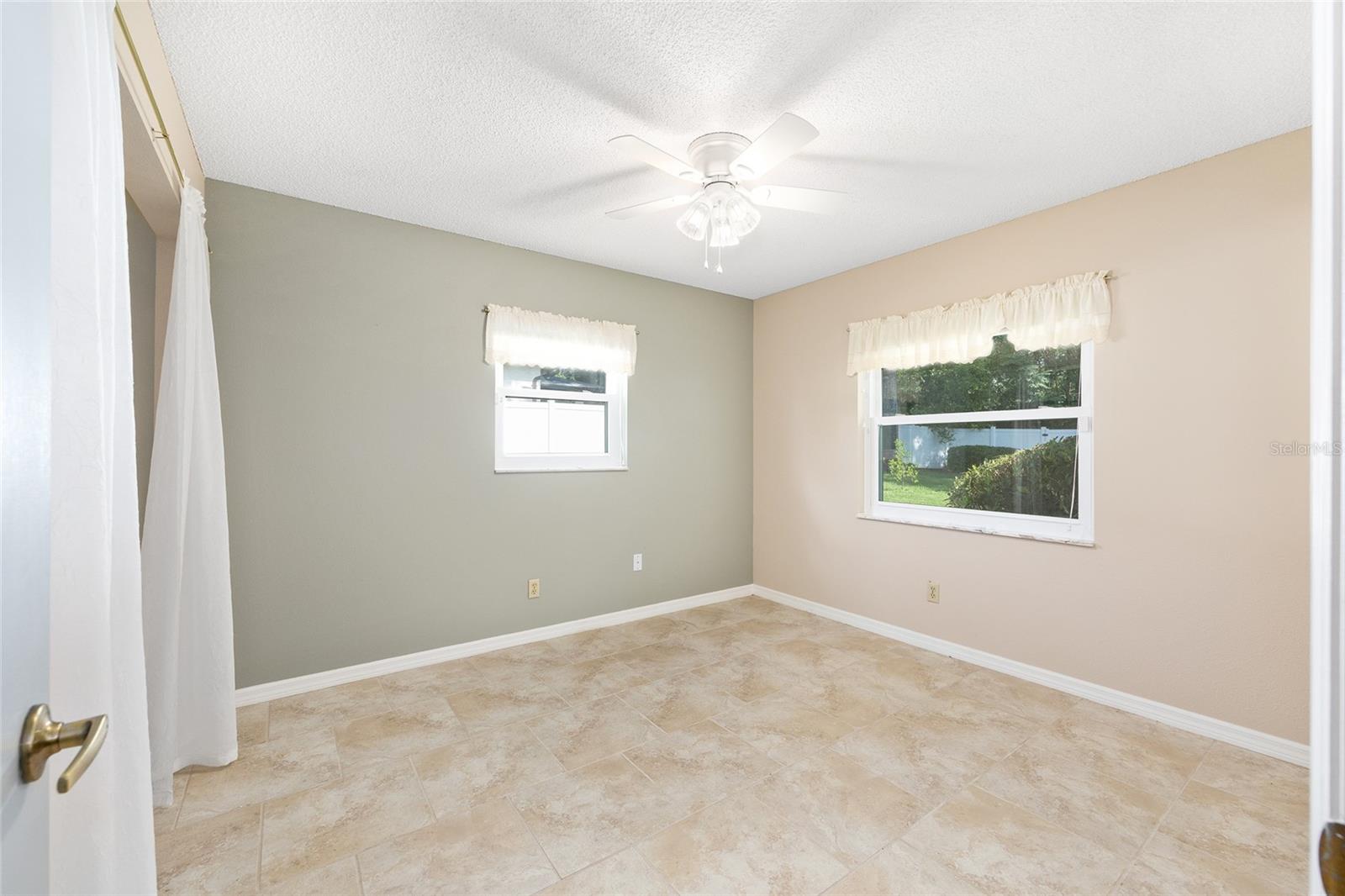 3515 NE 43RD PL