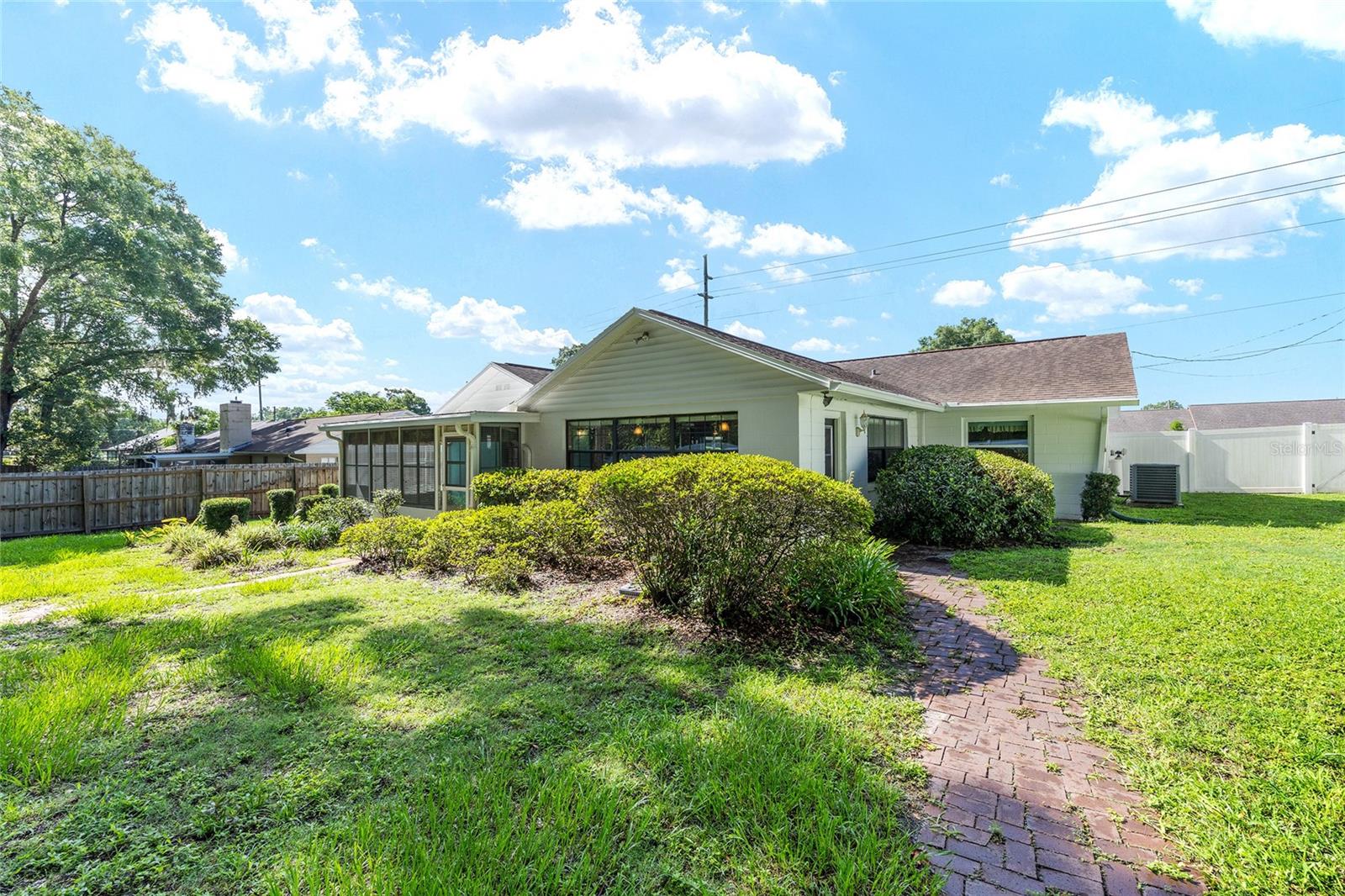 3515 NE 43RD PL