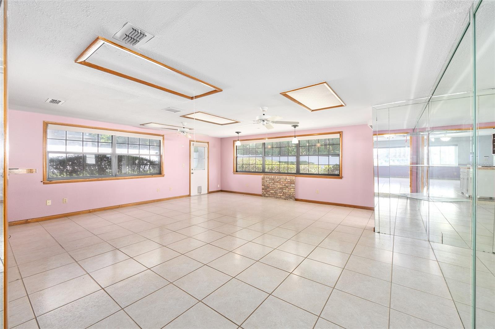 3515 NE 43RD PL