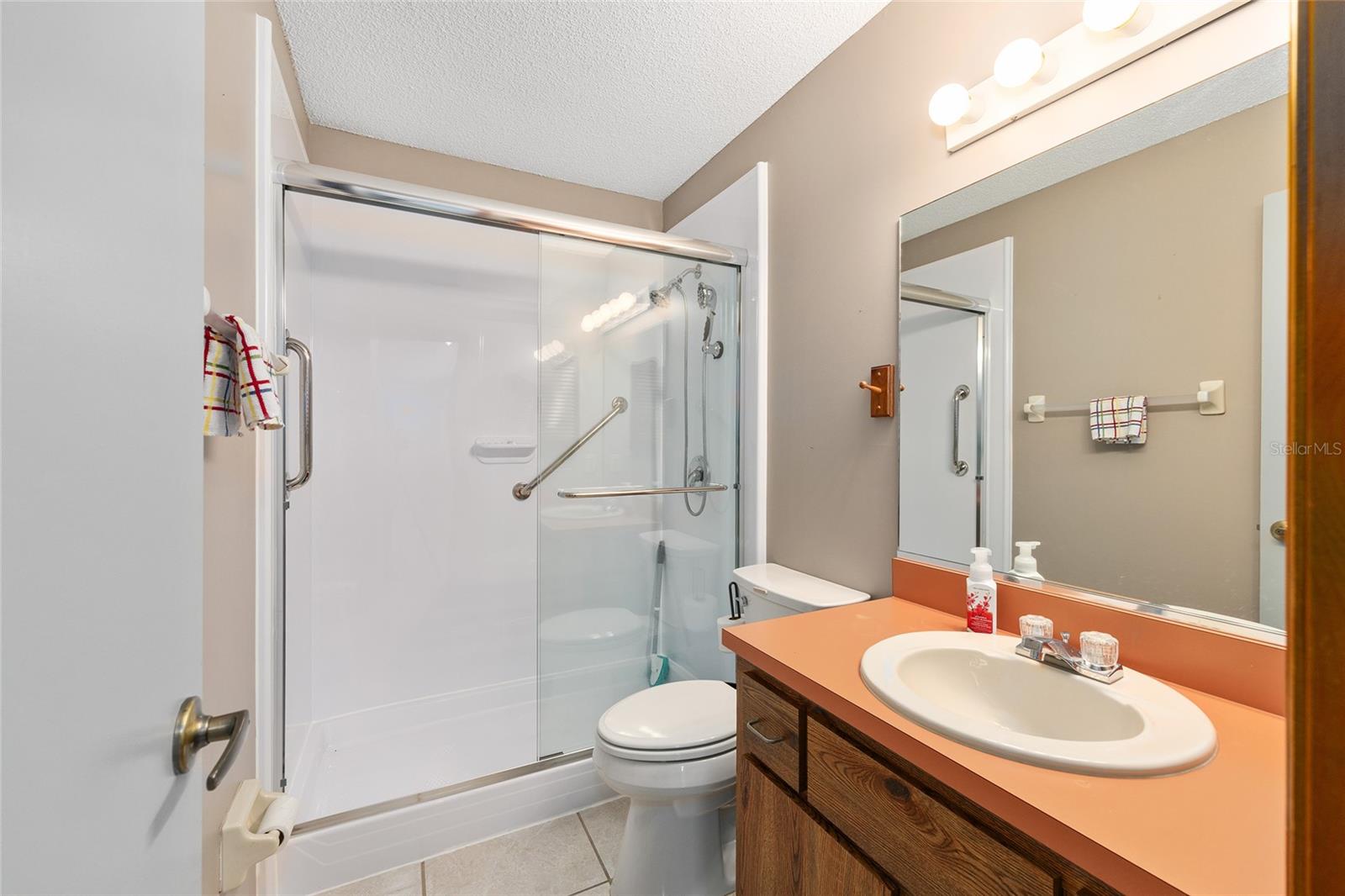 3515 NE 43RD PL