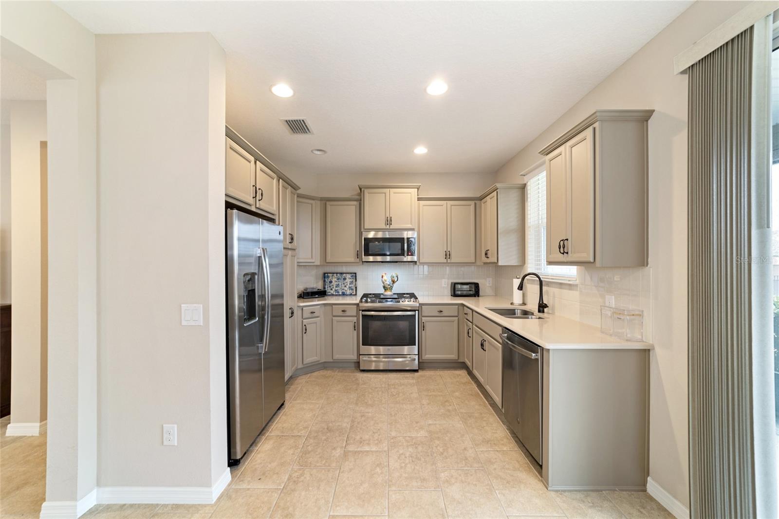 3977 NW 46TH TER