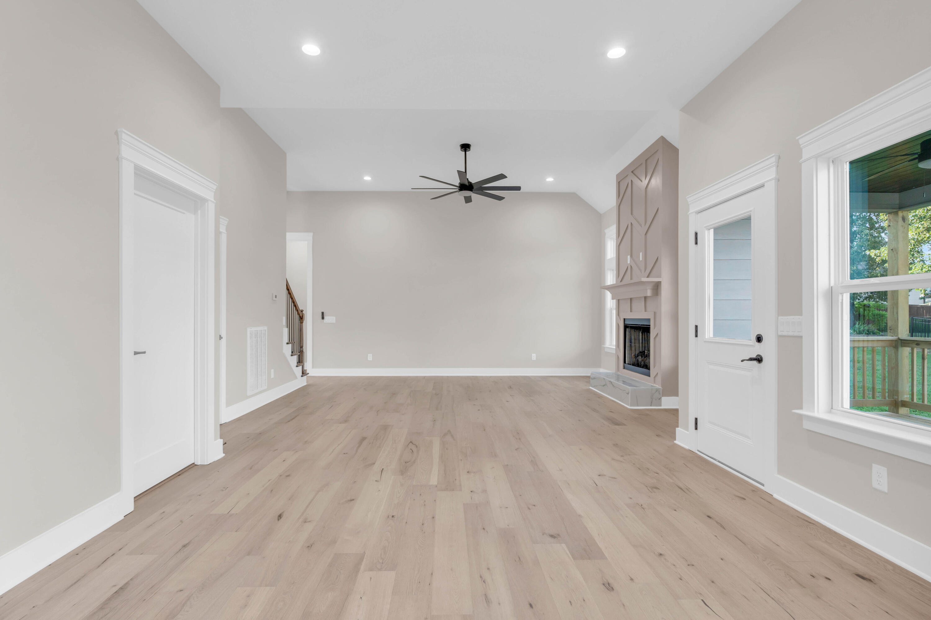 115 White Tail Lane