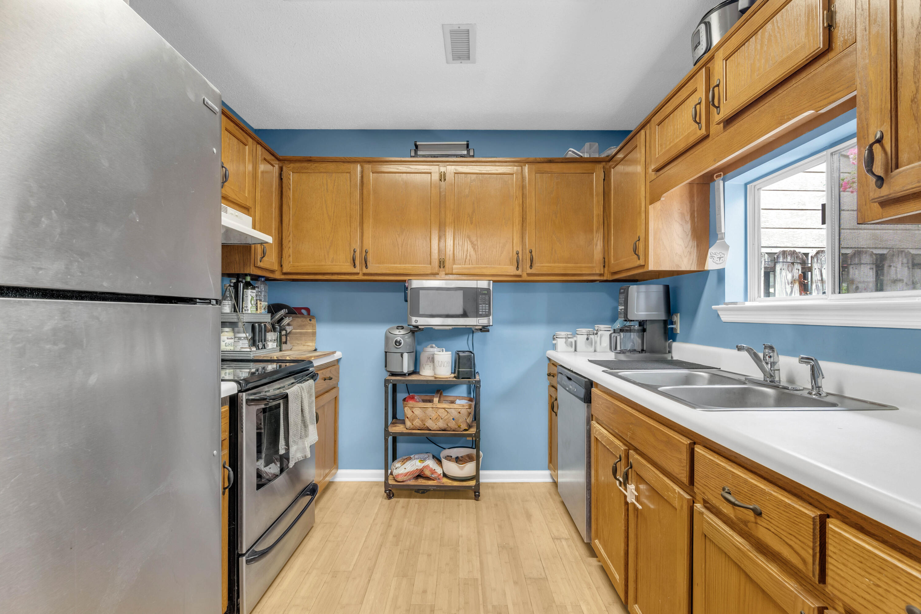 7524 Eric Drive