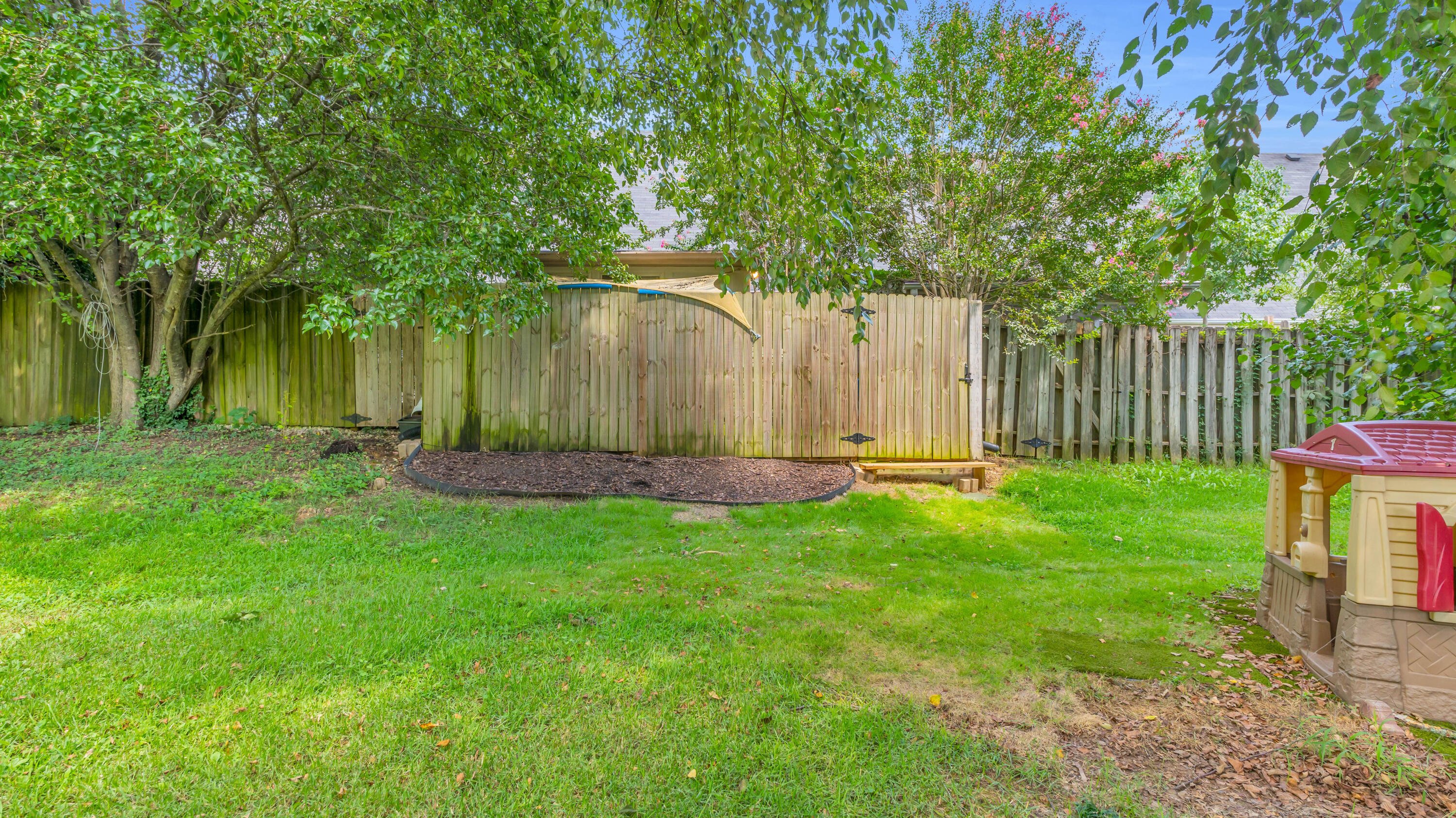 7524 Eric Drive