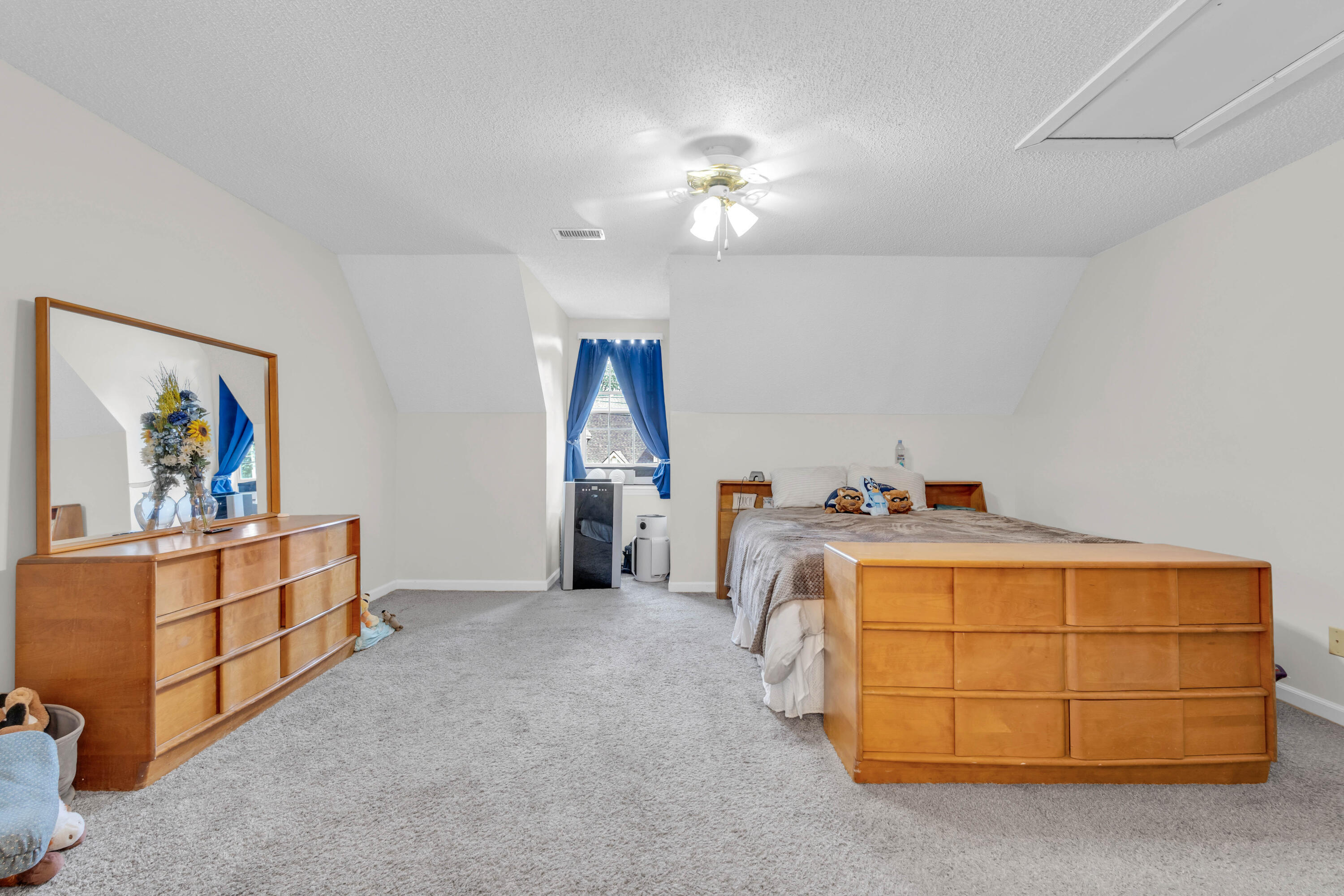 7524 Eric Drive