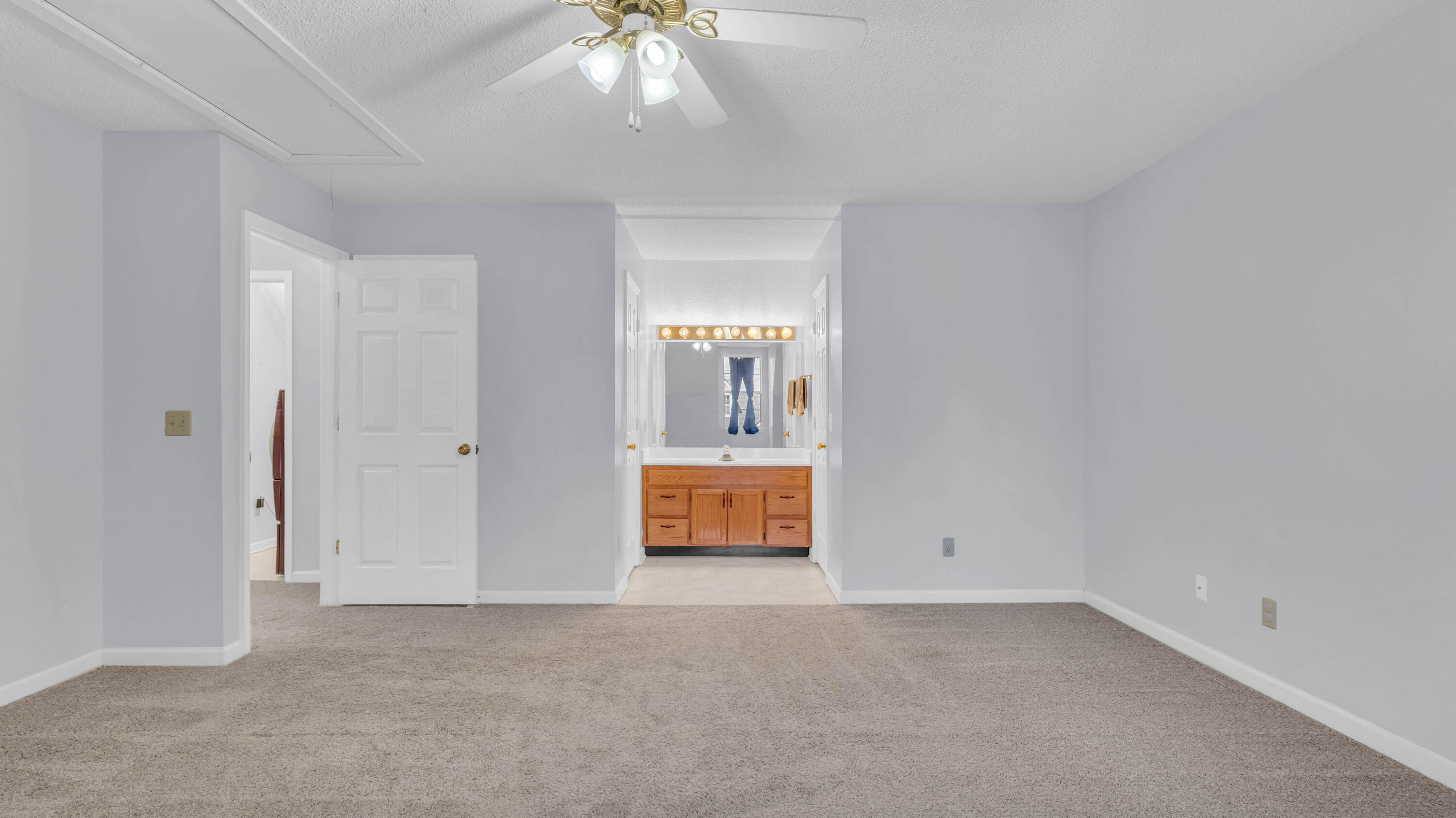 7524 Eric Drive