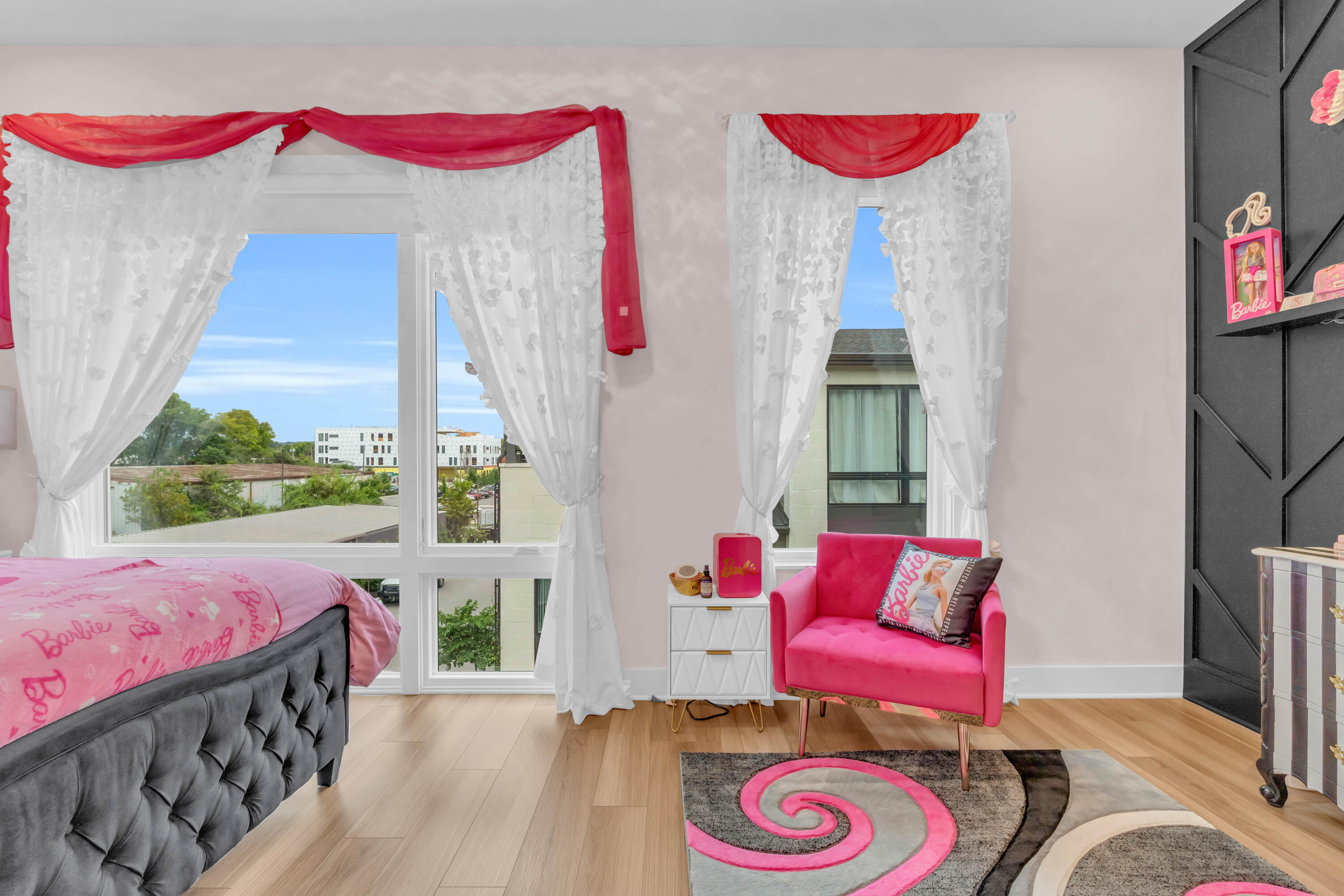 789 Burnside Place