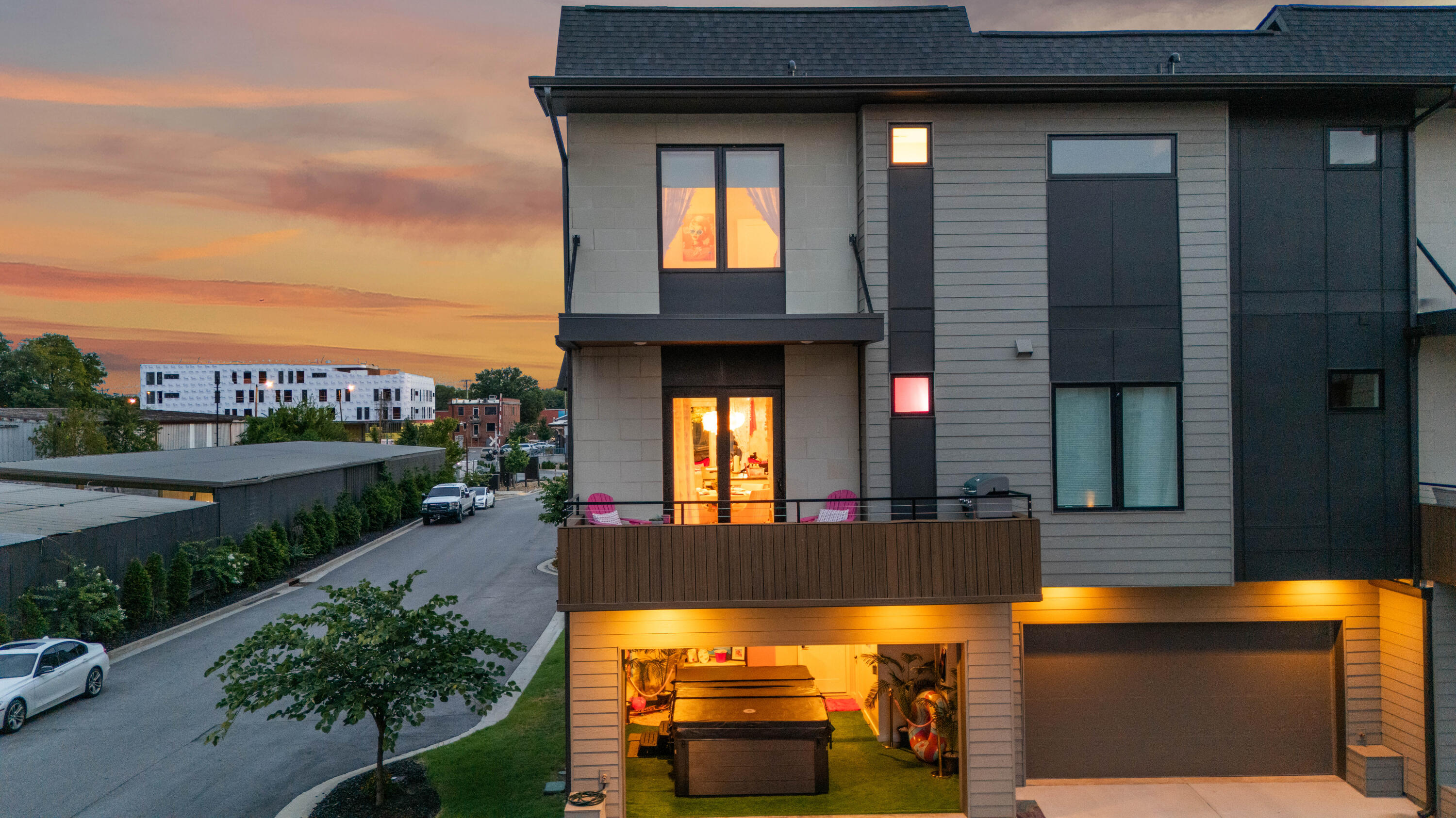 789 Burnside Place