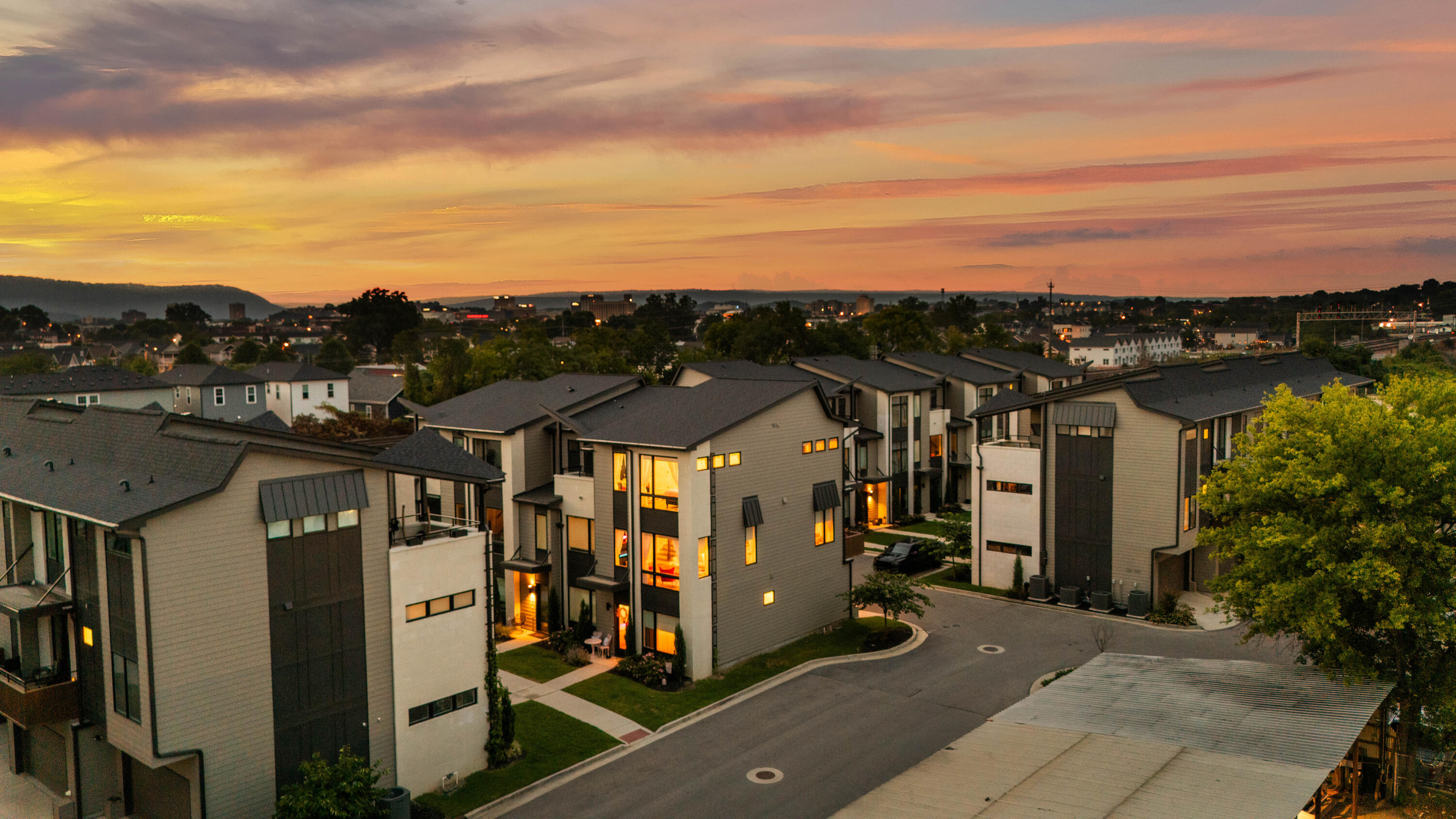 789 Burnside Place