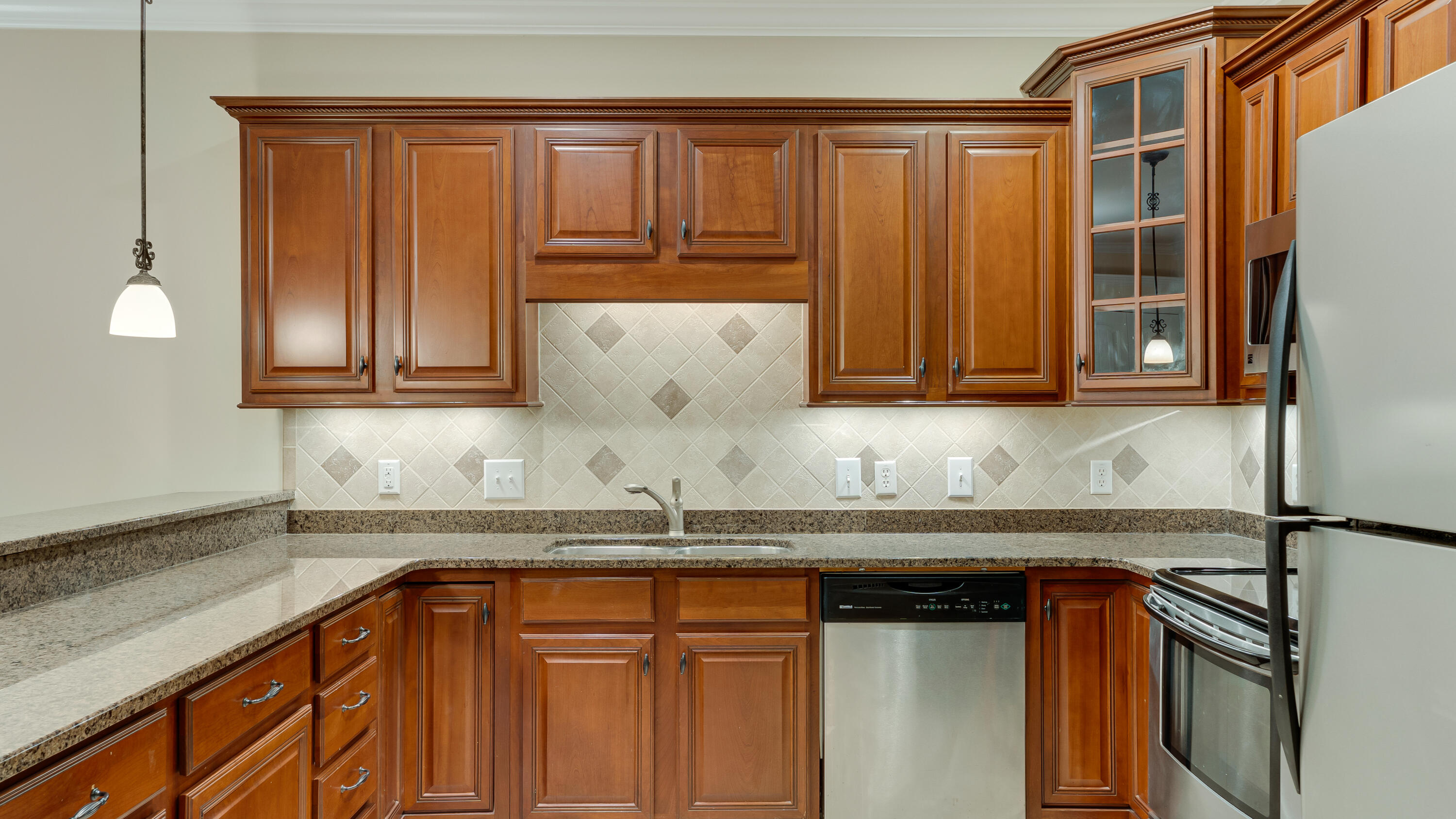 7685 Magnolia Leaf Lane