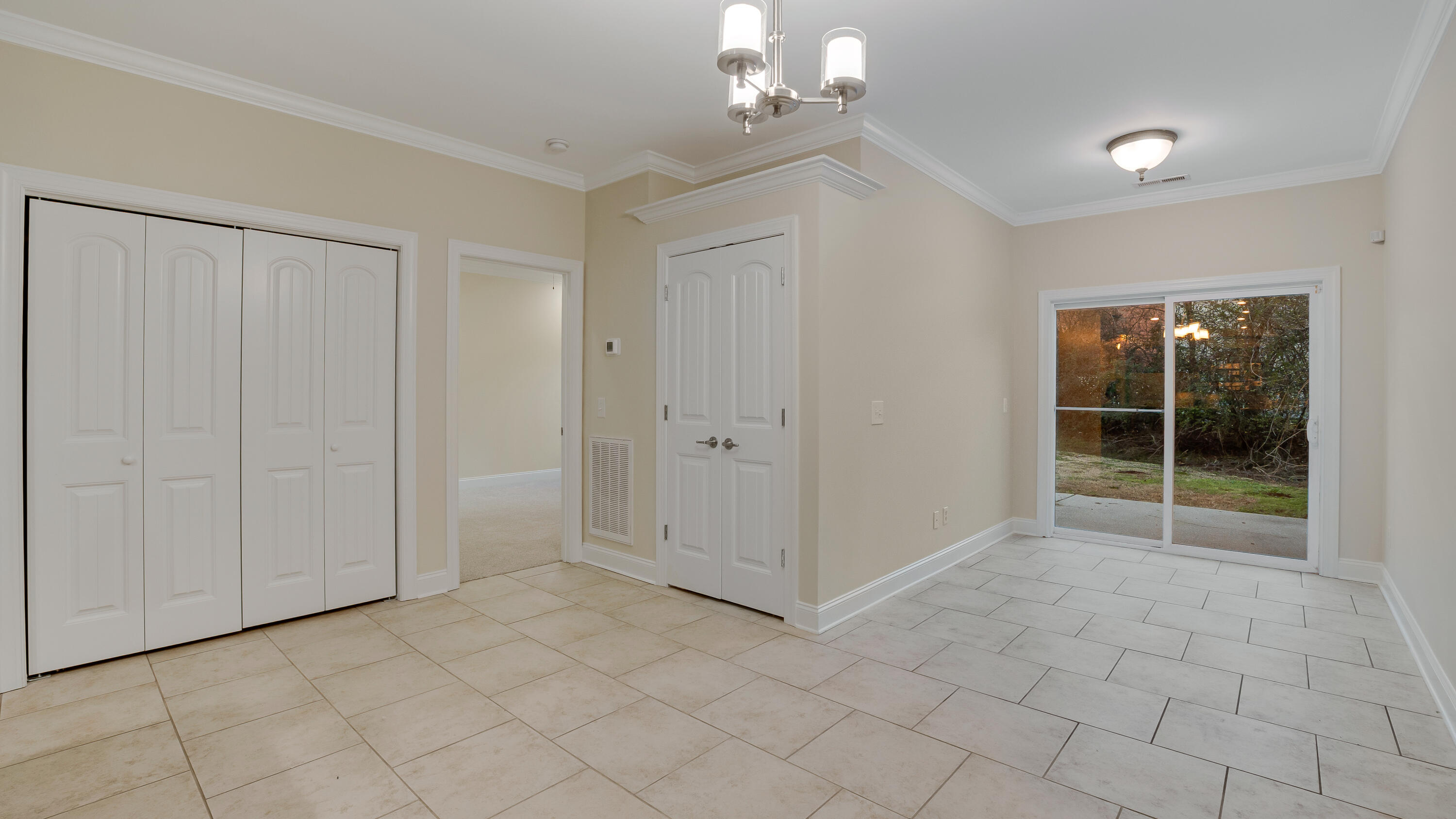 7685 Magnolia Leaf Lane