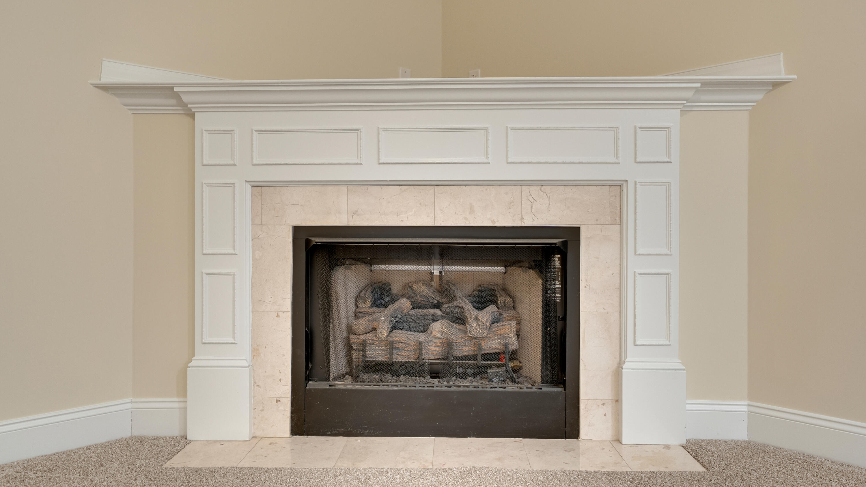 7685 Magnolia Leaf Lane