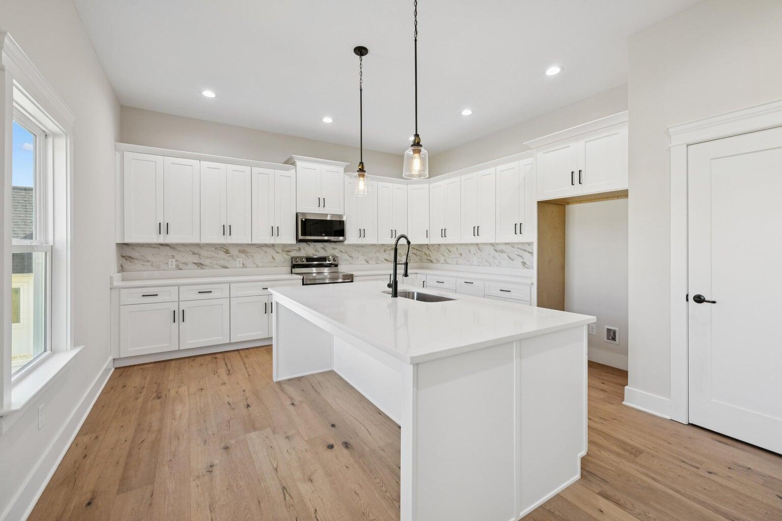 115 White Tail Lane NW