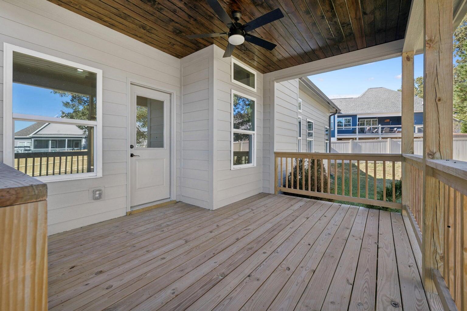 115 White Tail Lane NW