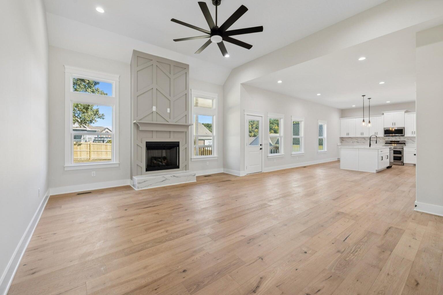 115 White Tail Lane NW