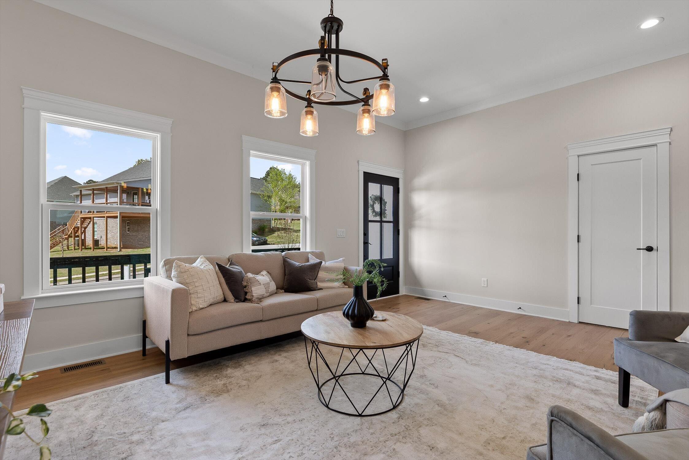 115 White Tail Lane NW