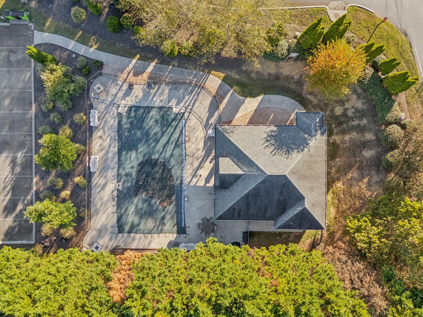 115 White Tail Lane NW