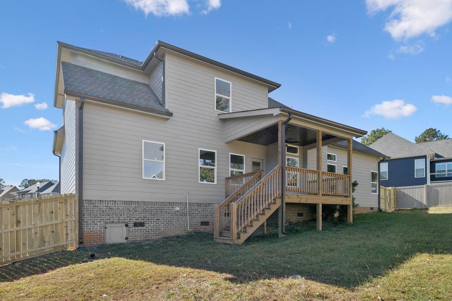 115 White Tail Lane NW