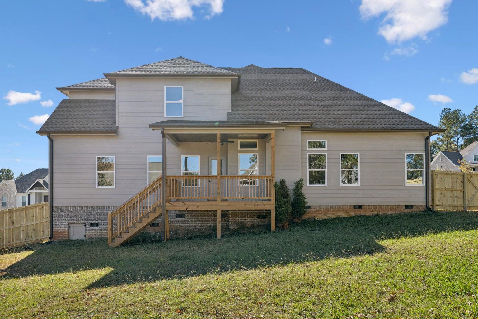 115 White Tail Lane NW