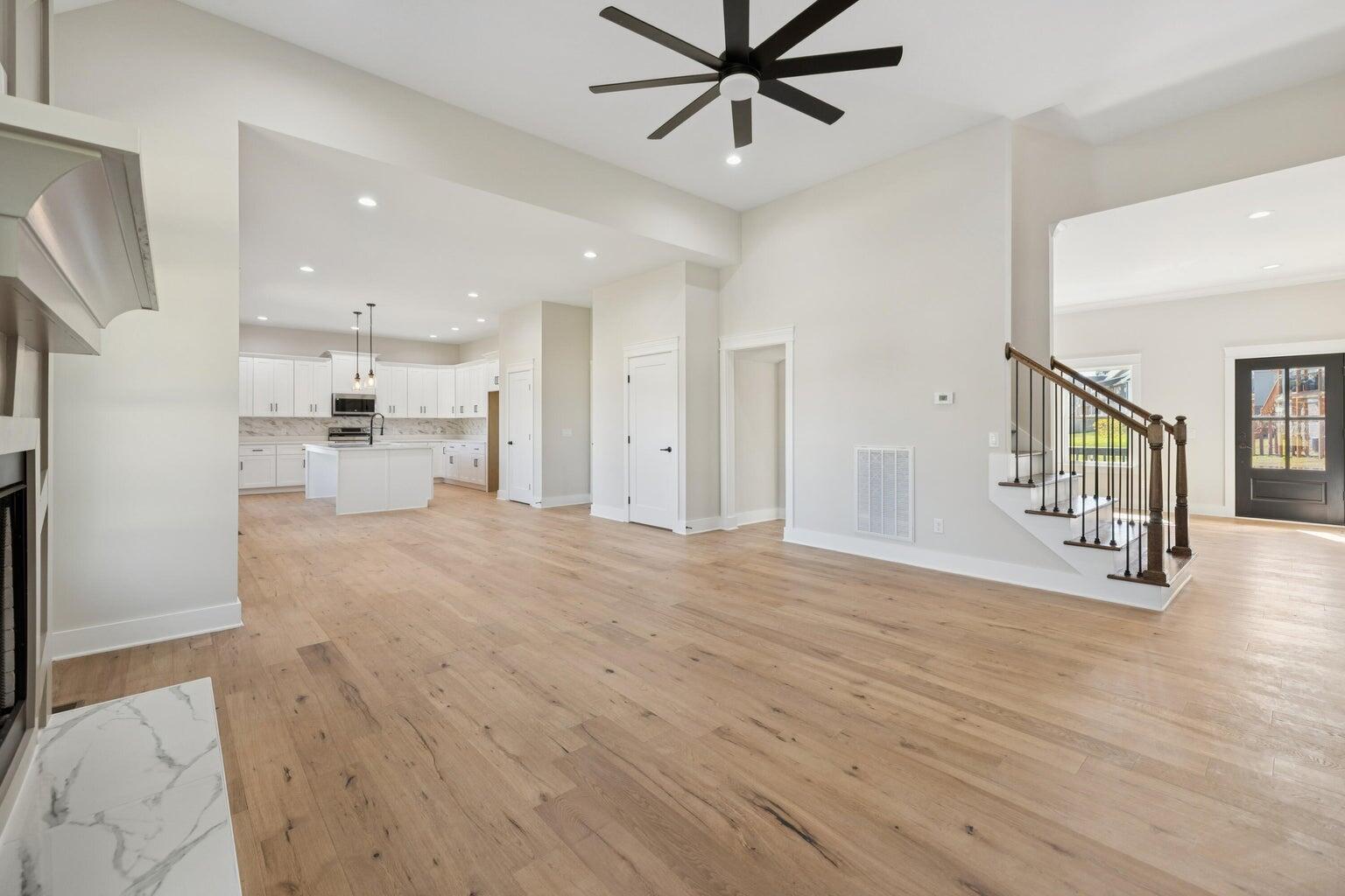 115 White Tail Lane NW
