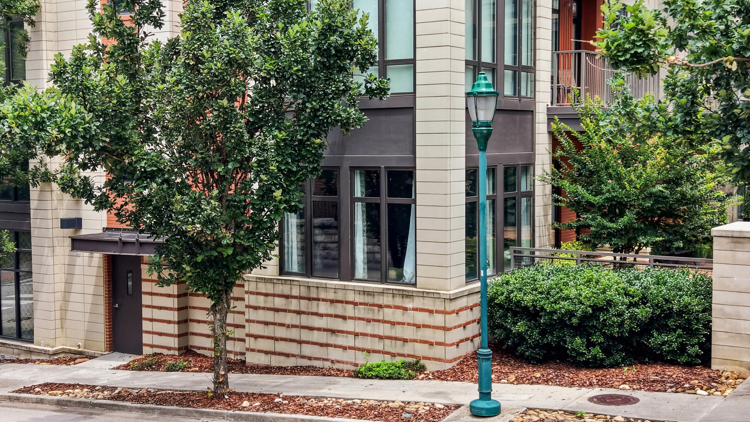 129 Walnut Street, Unit 022