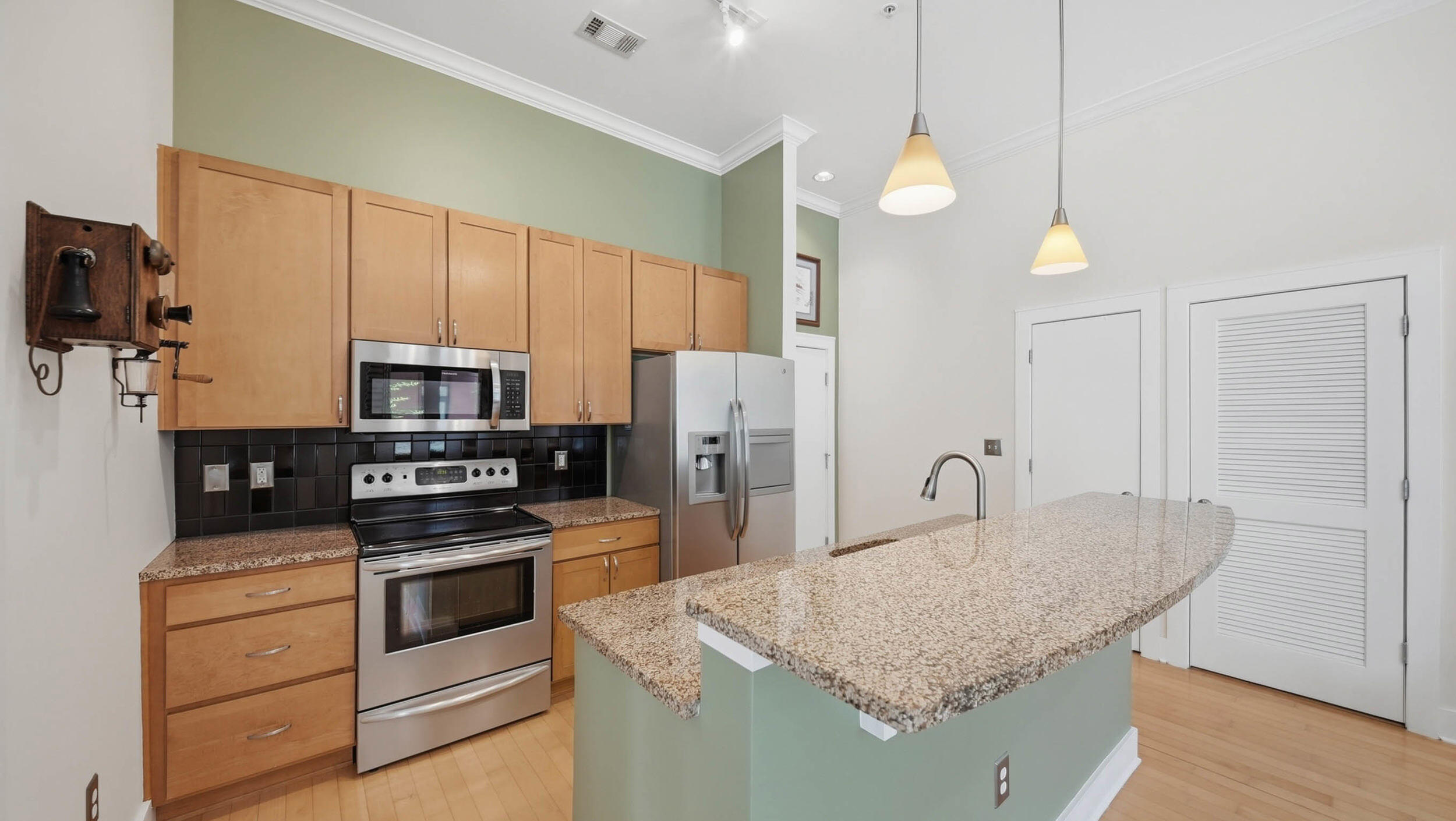 129 Walnut Street, Unit 022