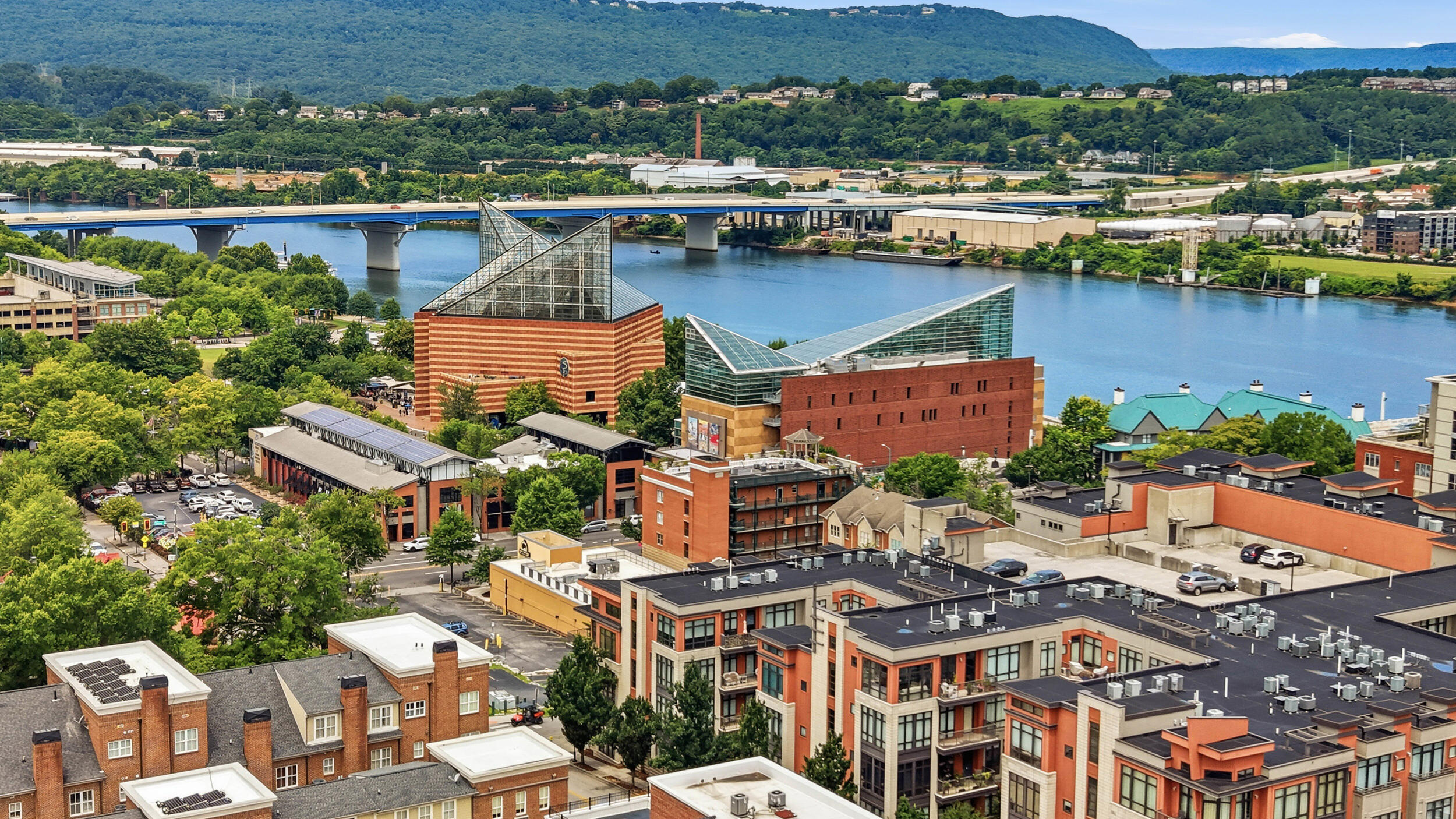 129 Walnut Street, Unit 022