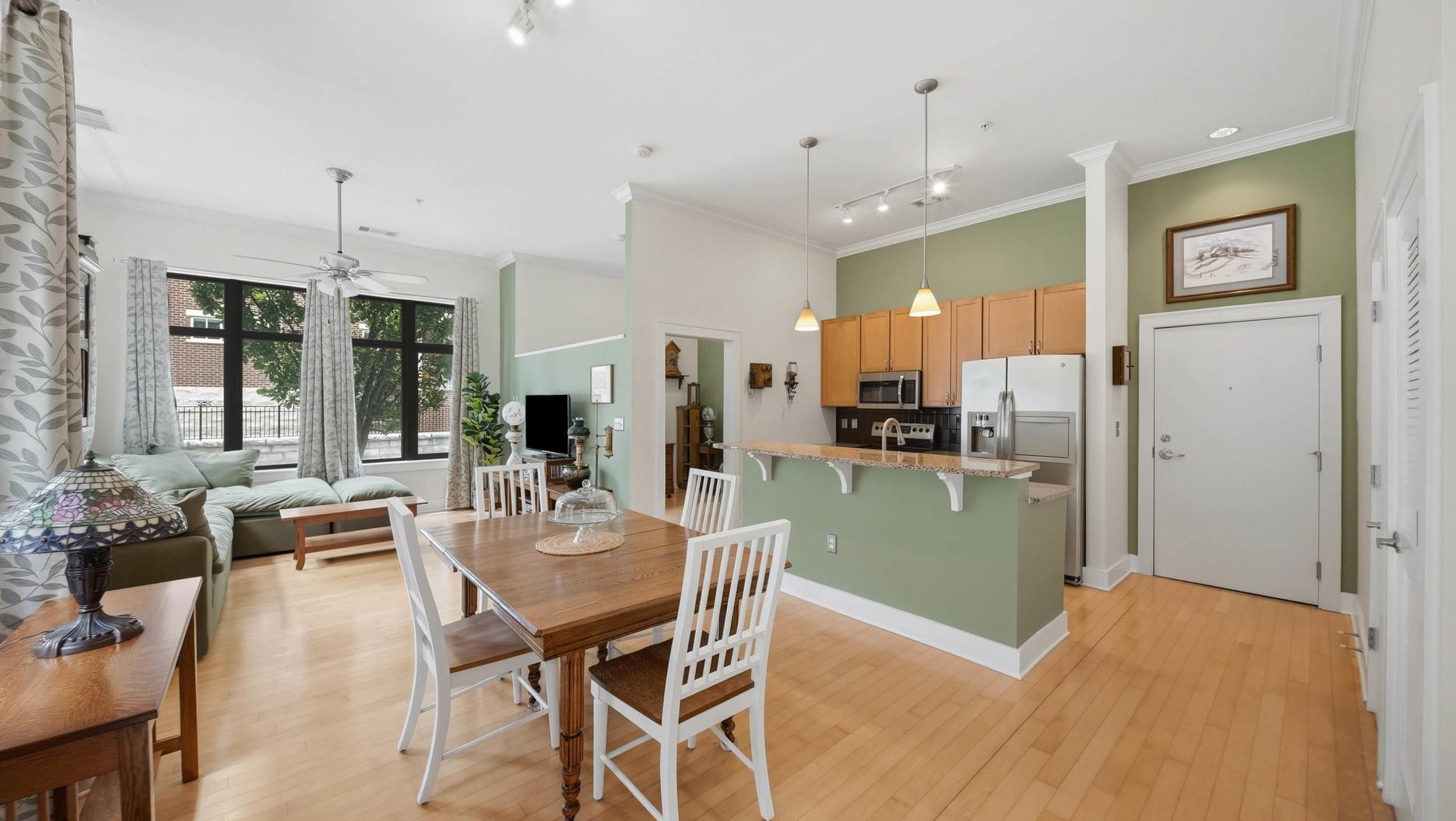 129 Walnut Street, Unit 022