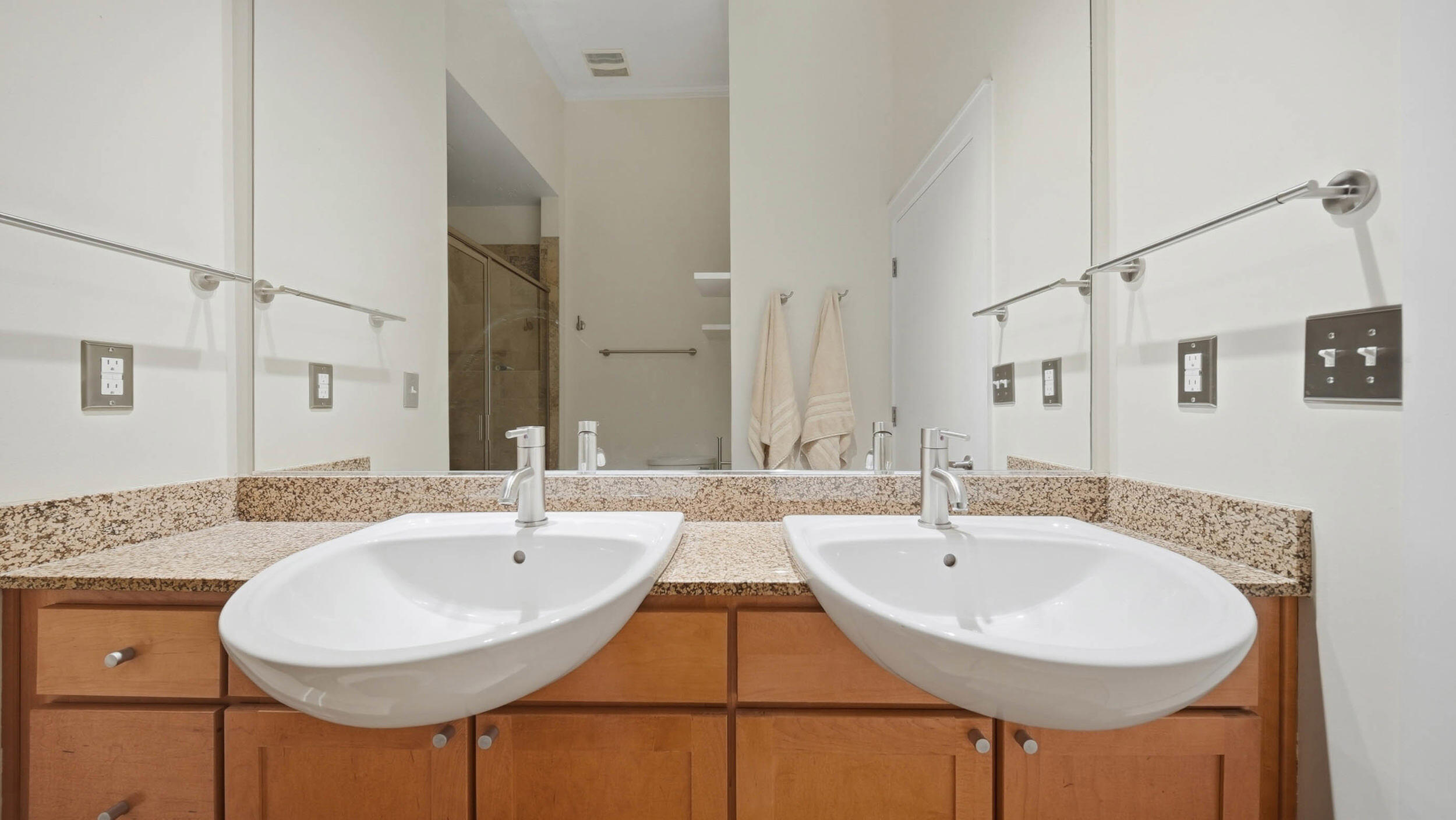 129 Walnut Street, Unit 022