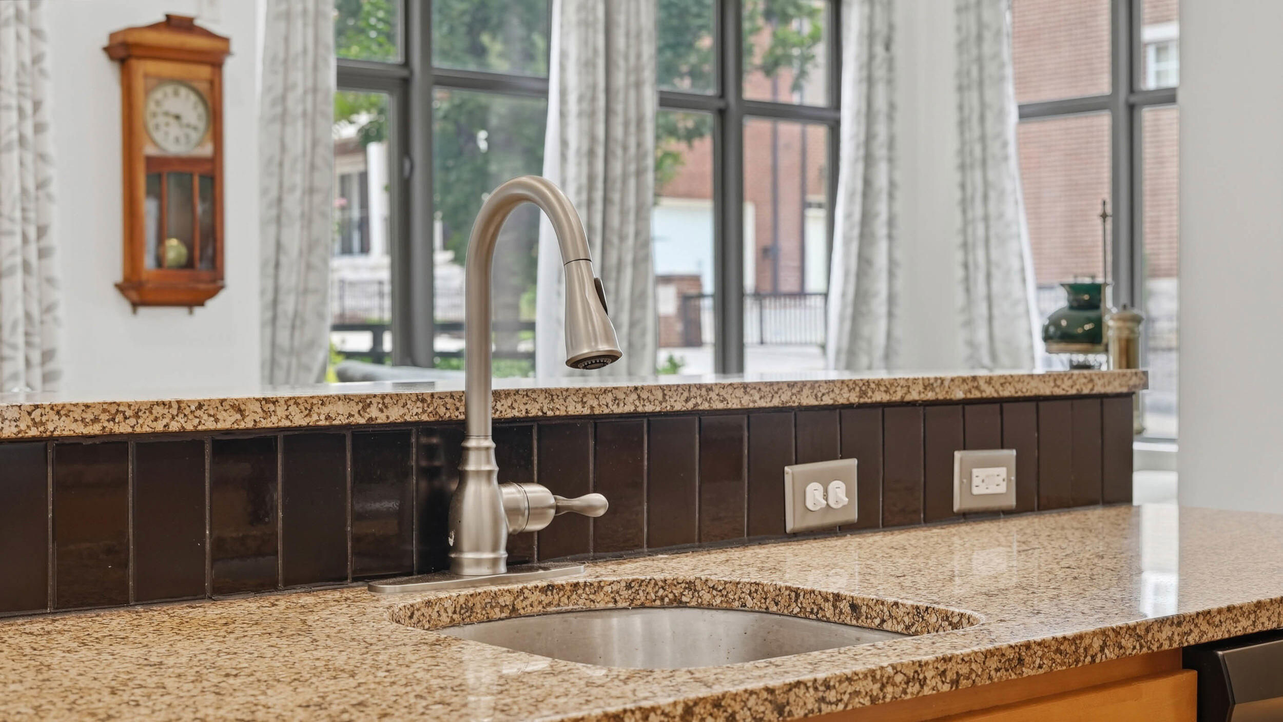 129 Walnut Street, Unit 022