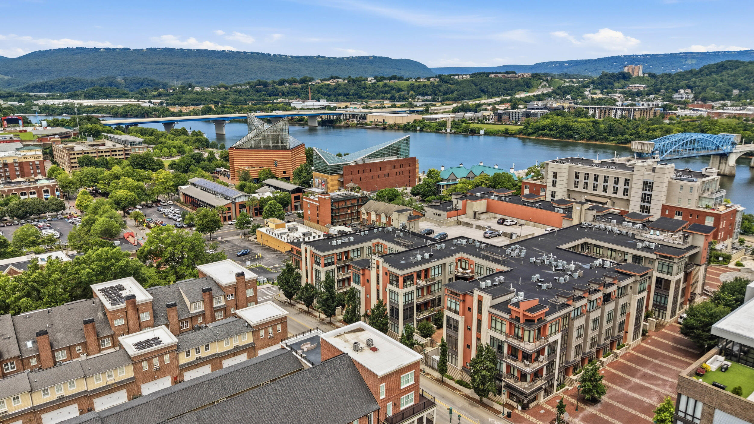 129 Walnut Street, Unit 022