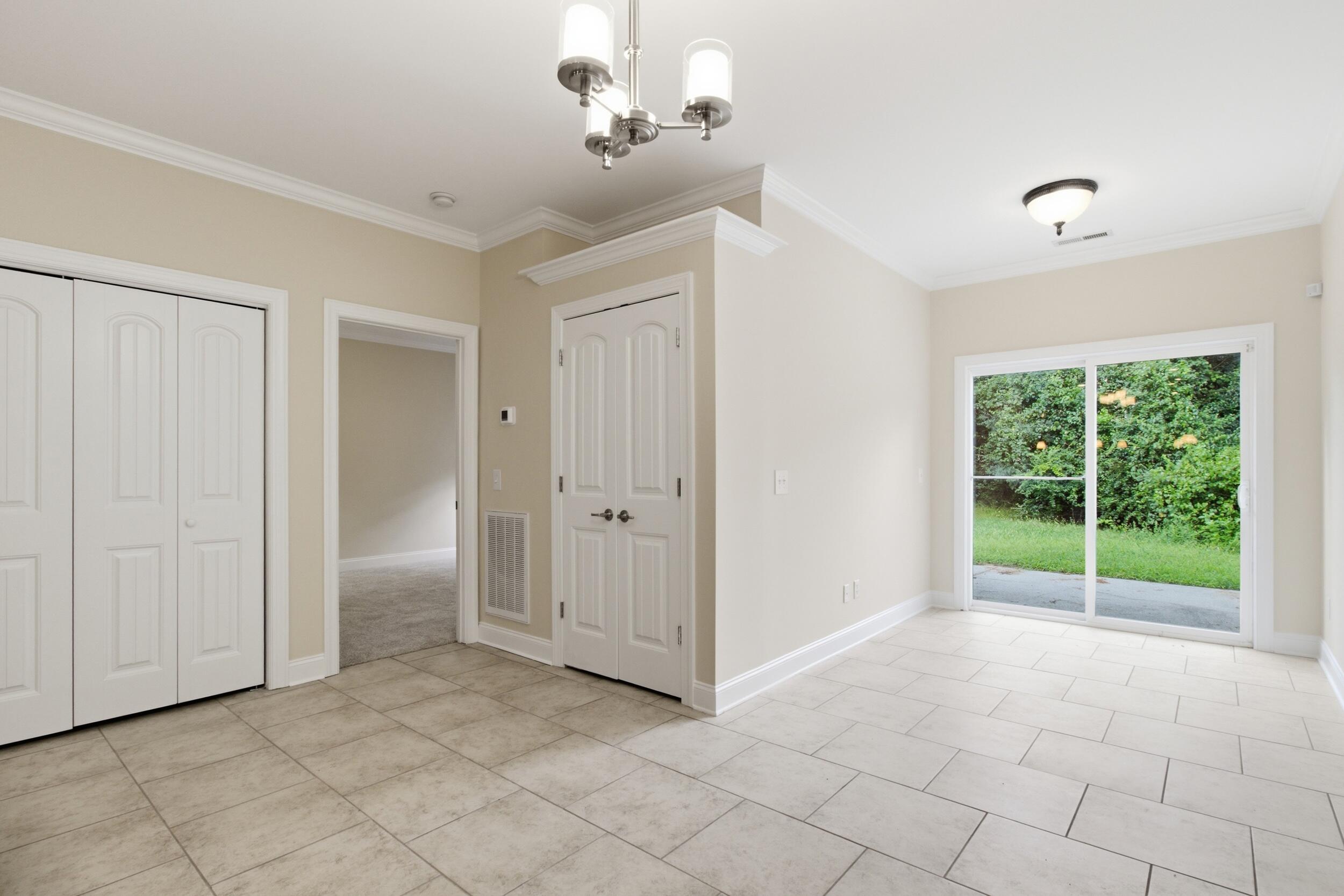7685 Magnolia Leaf Lane