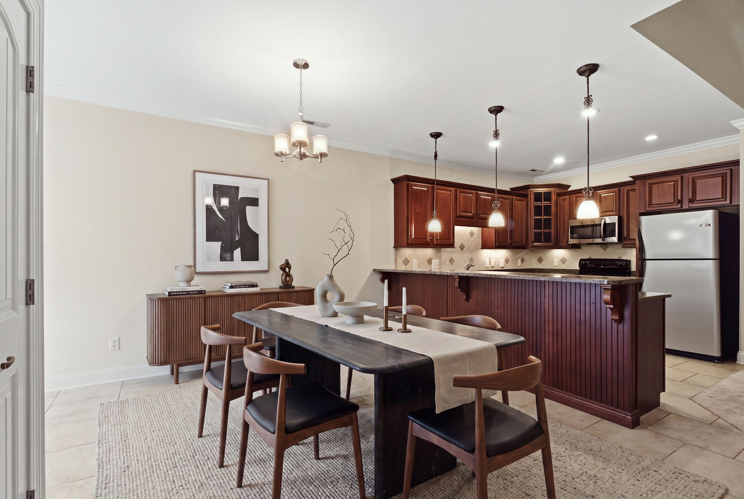 7685 Magnolia Leaf Lane