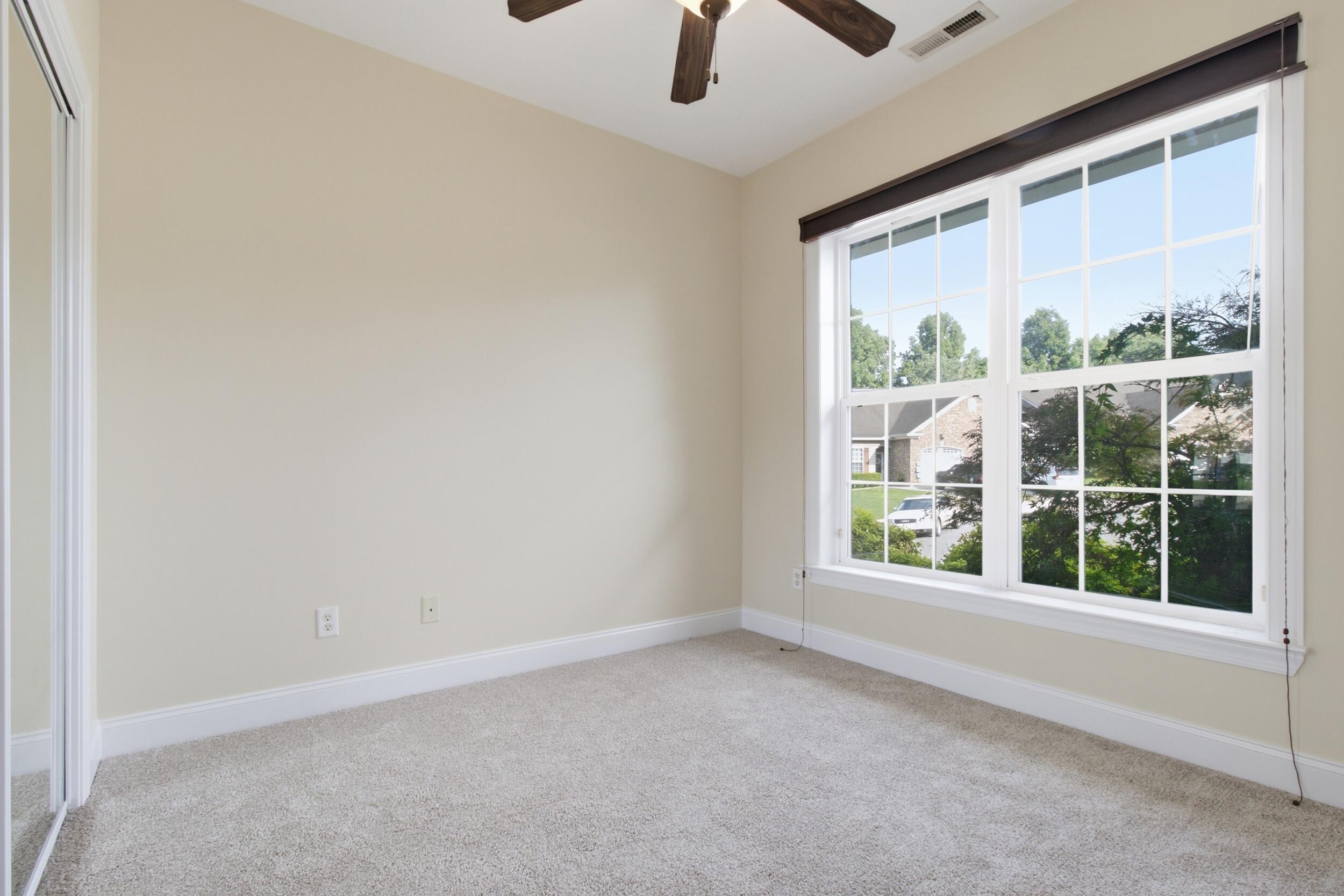 7685 Magnolia Leaf Lane