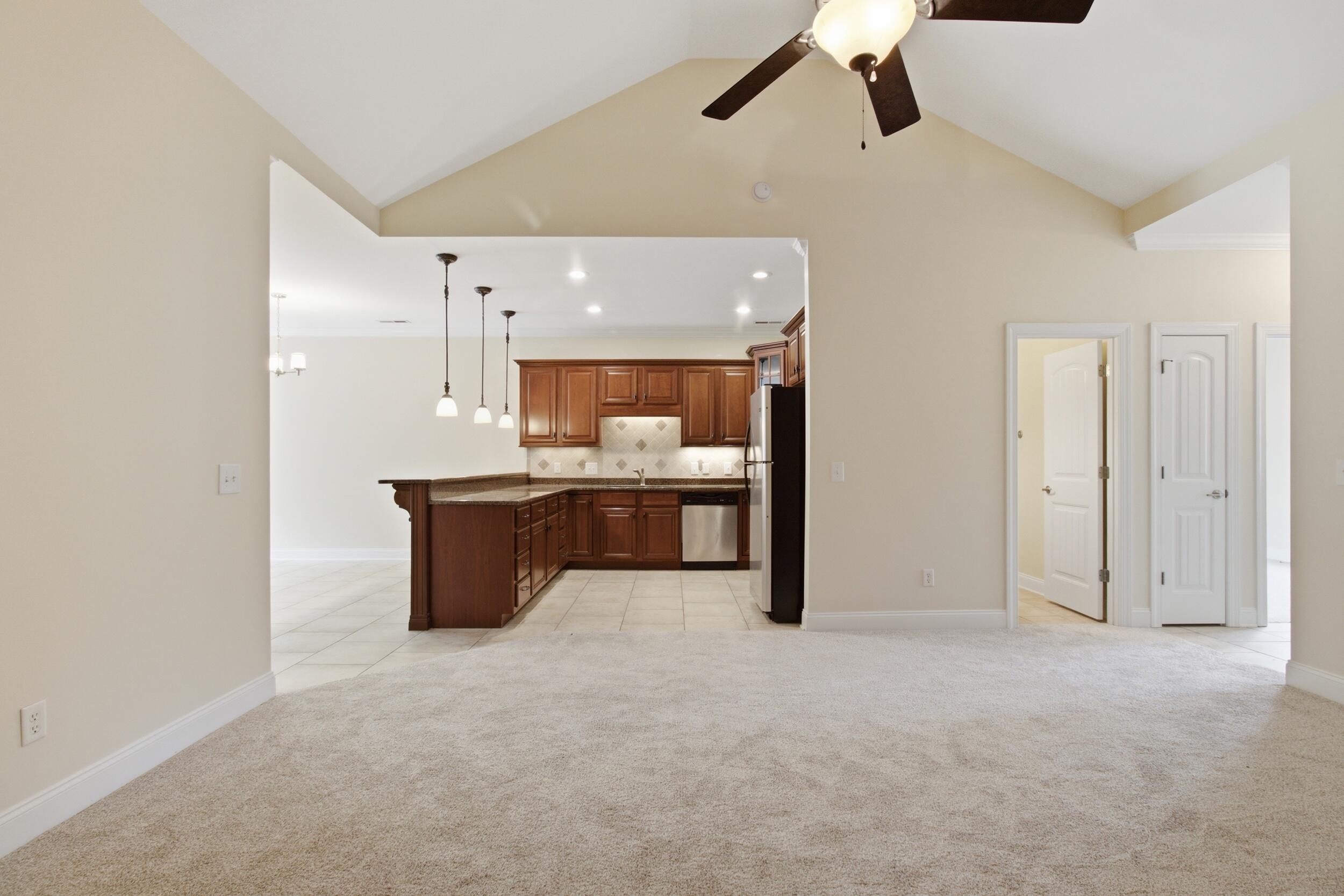 7685 Magnolia Leaf Lane