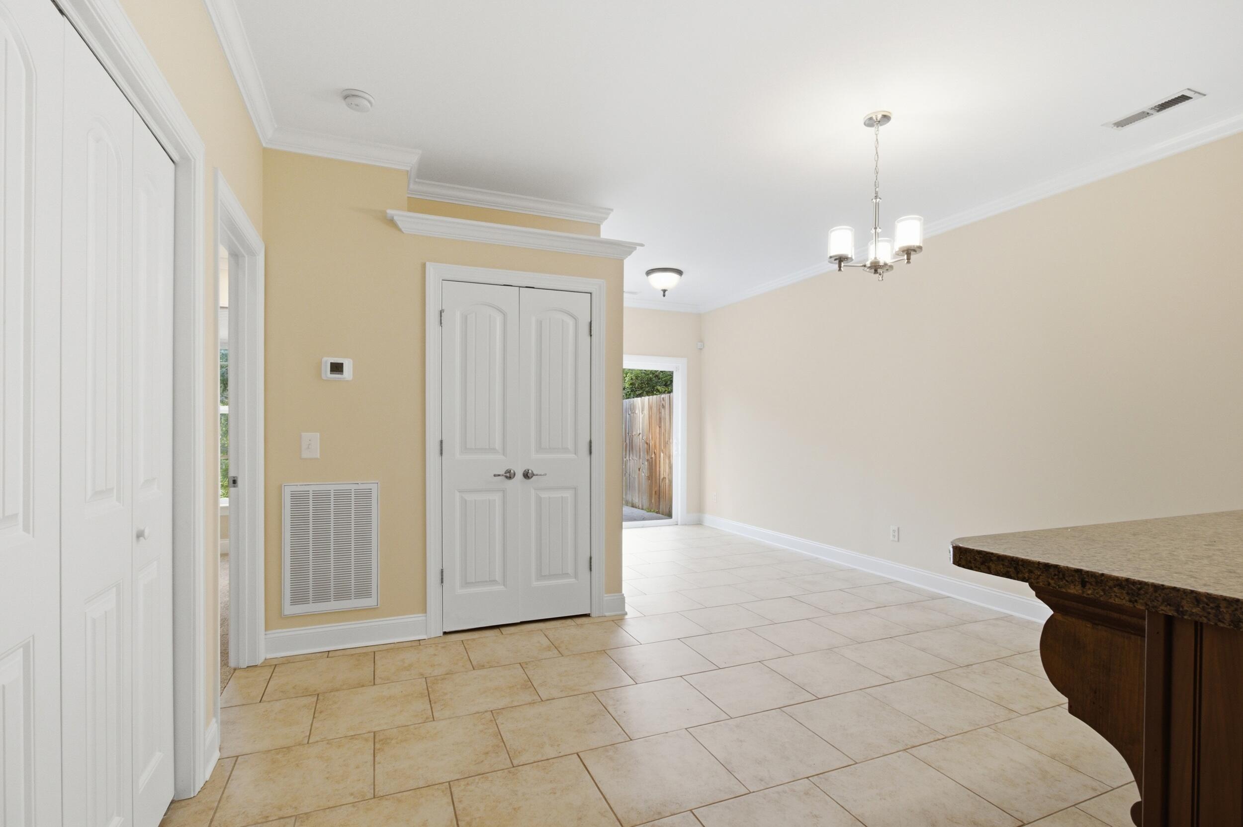 7685 Magnolia Leaf Lane