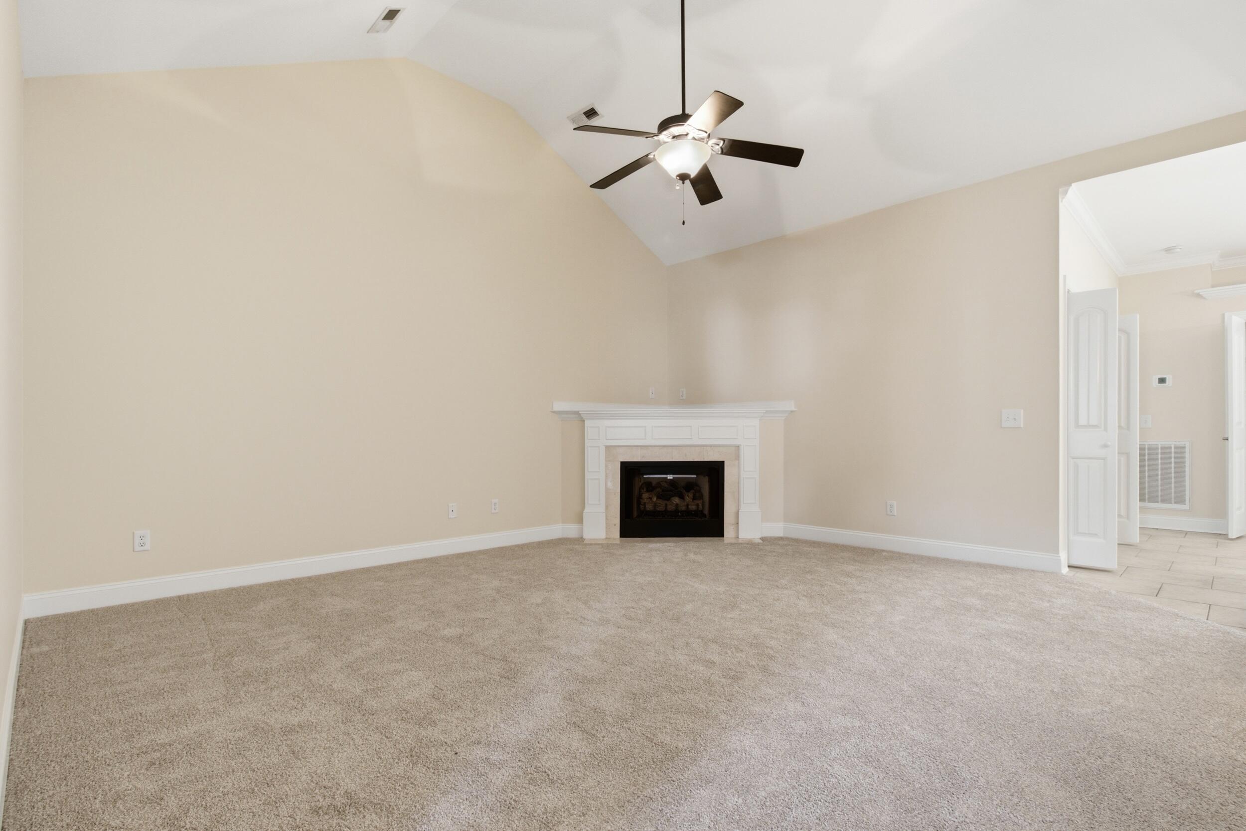 7685 Magnolia Leaf Lane