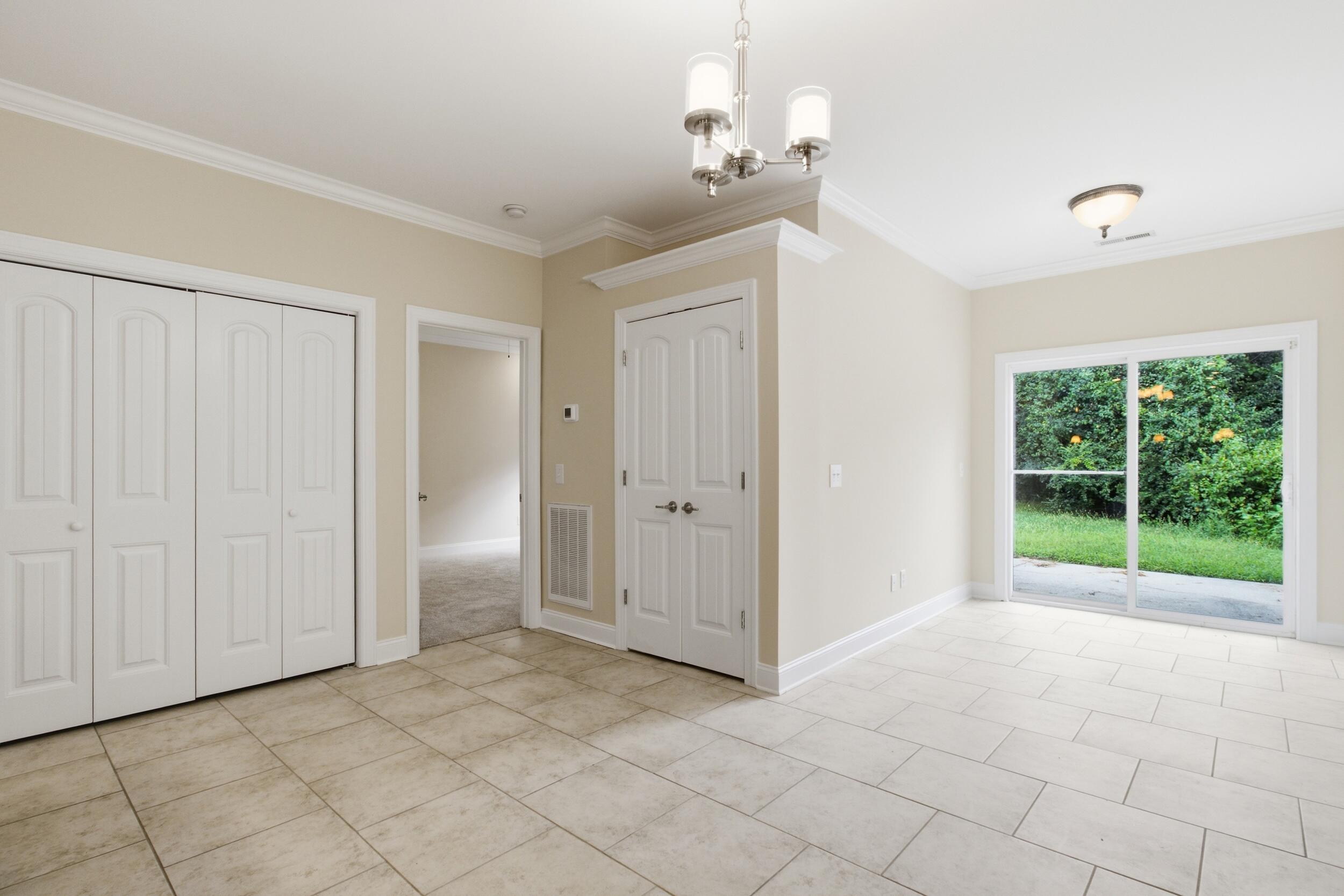 7685 Magnolia Leaf Lane