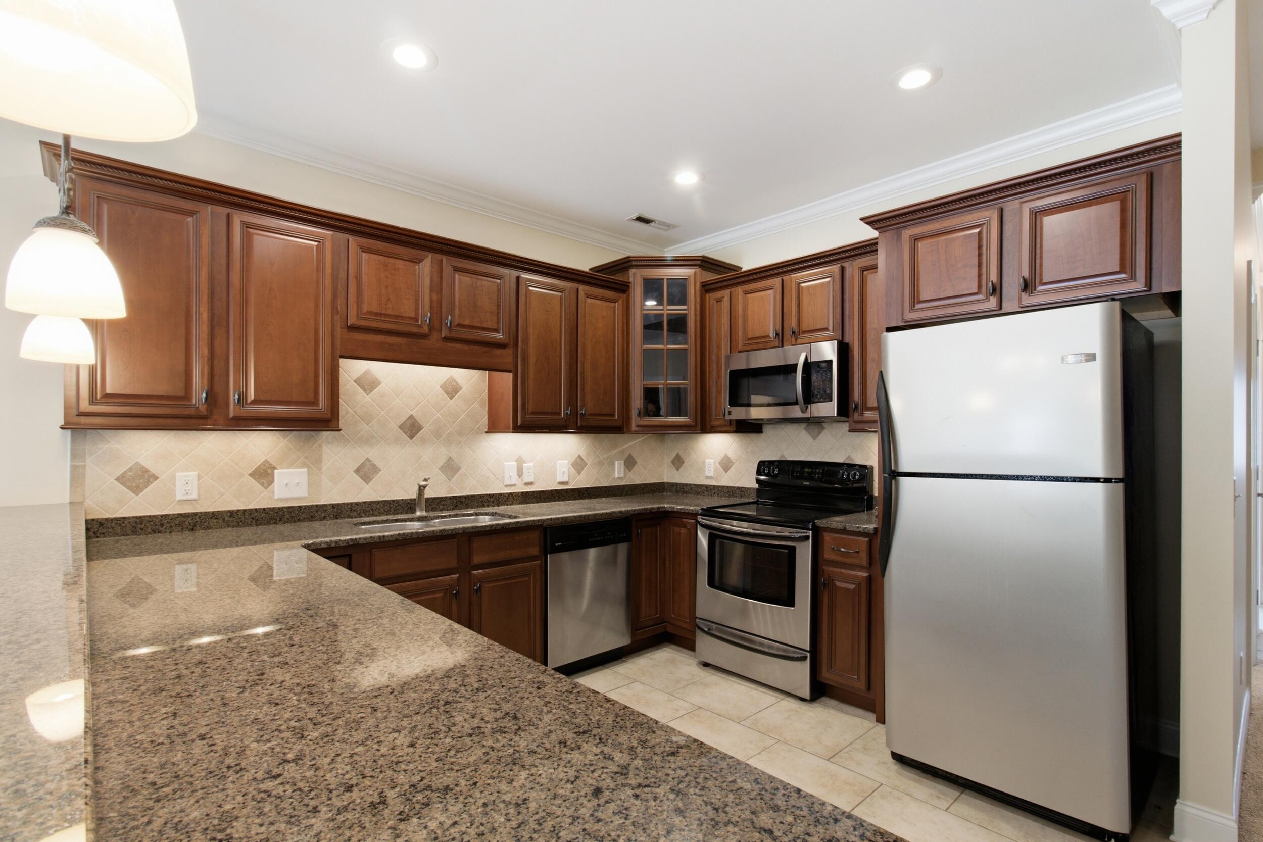 7685 Magnolia Leaf Lane