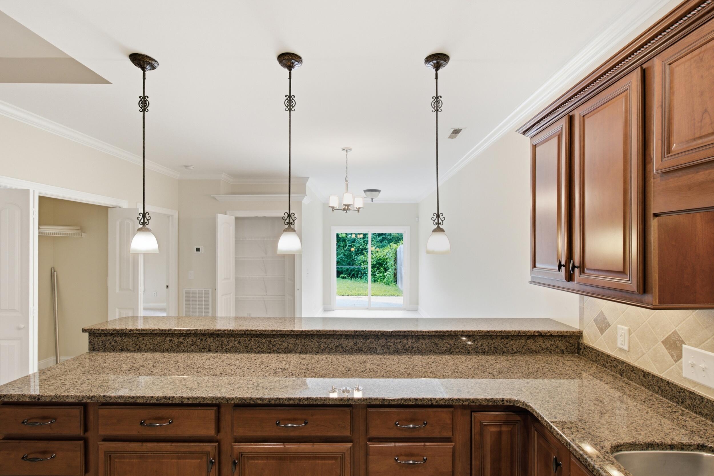 7685 Magnolia Leaf Lane