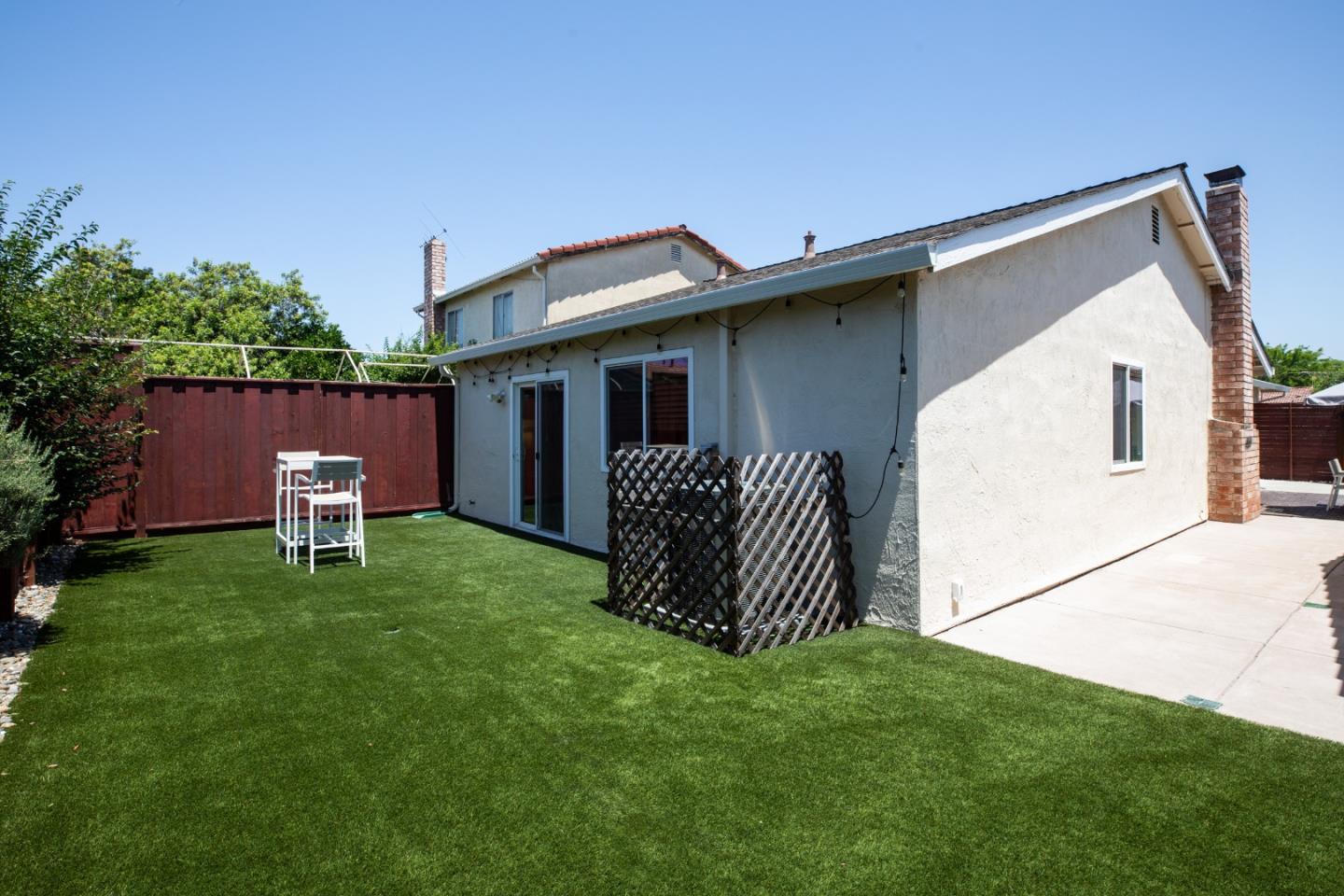 1521 Hearthstone DR