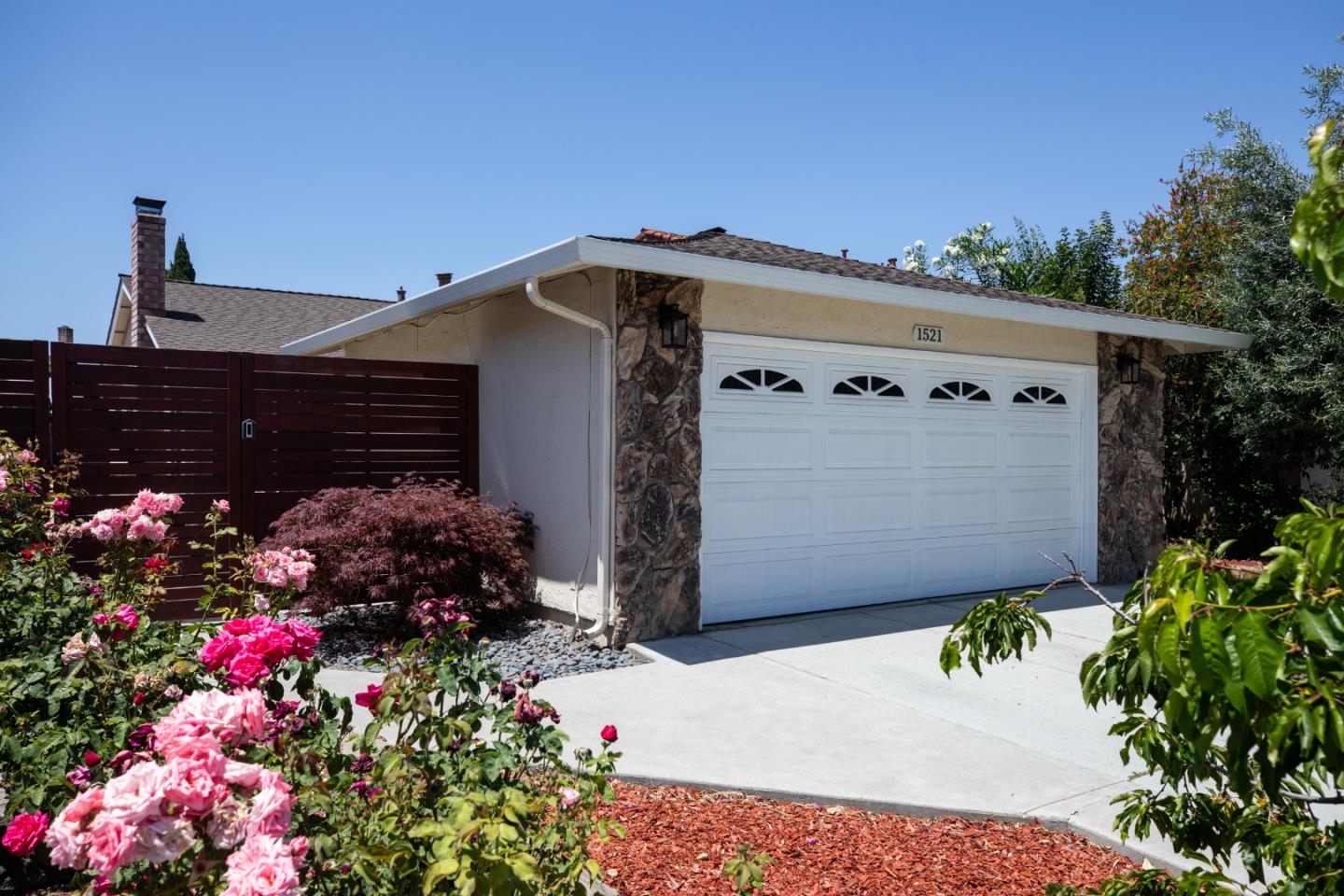 1521 Hearthstone DR