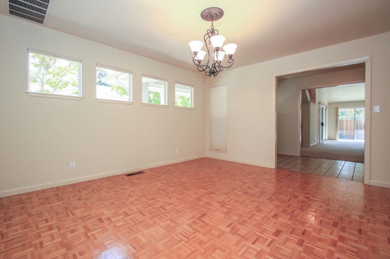 1105 Madison AVE