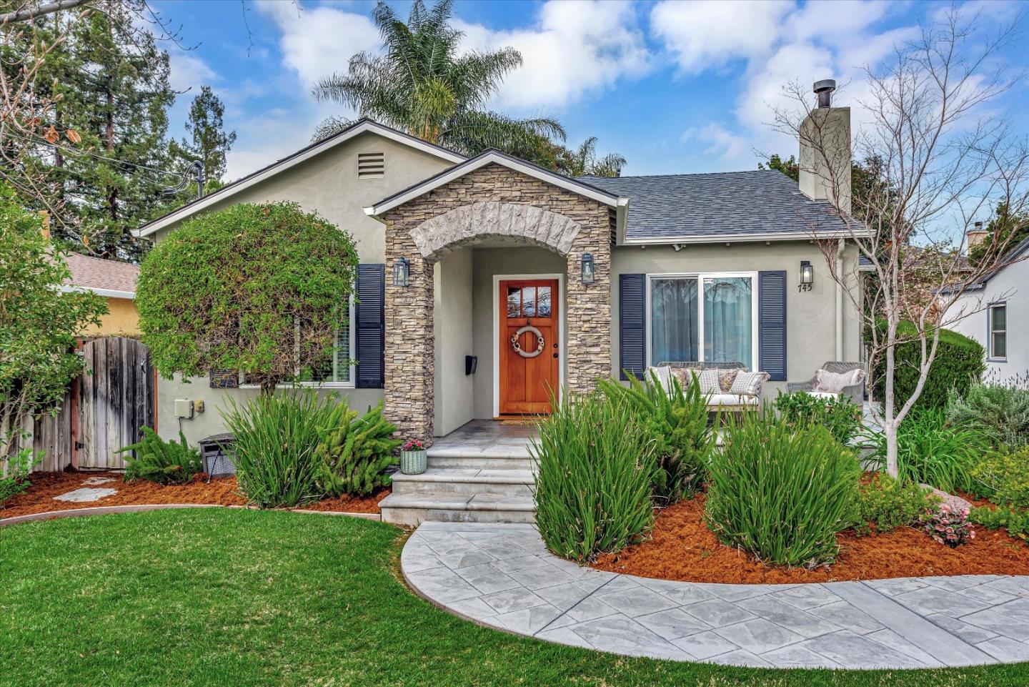 745 Willow Glen WAY