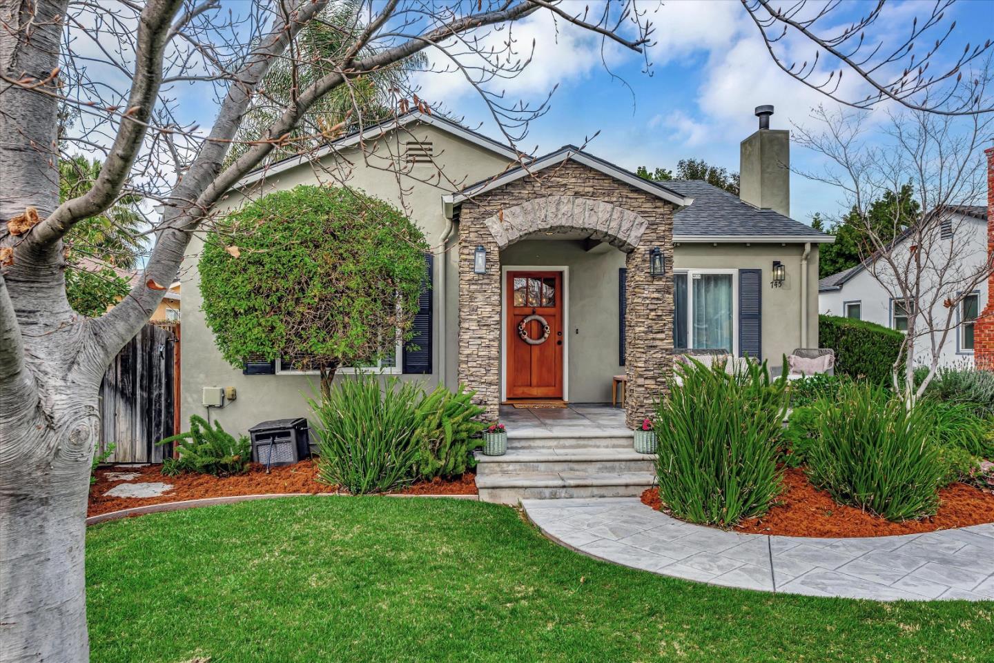 745 Willow Glen WAY