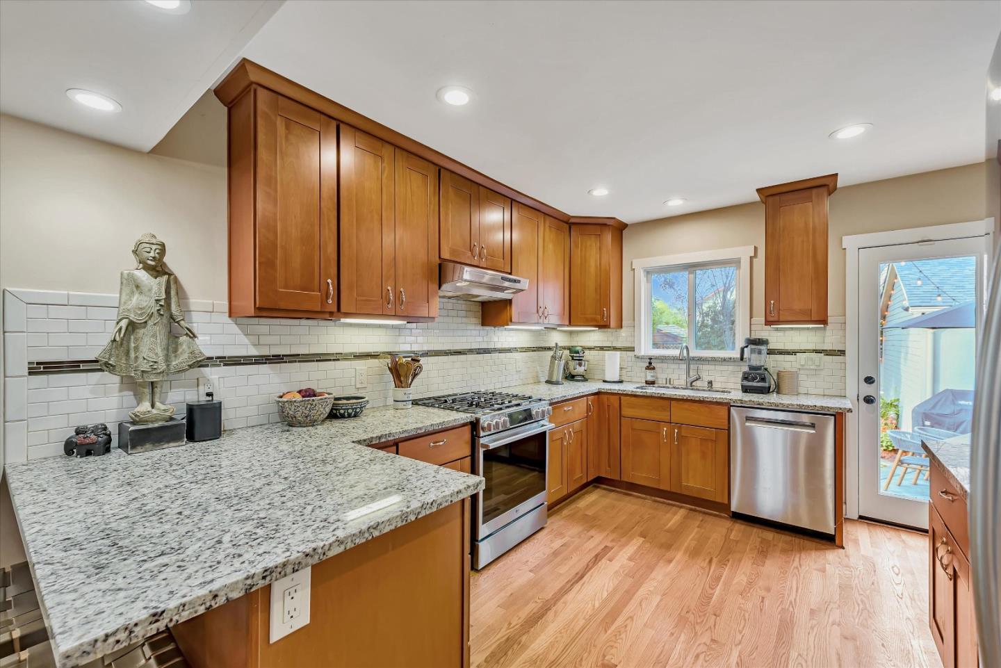 745 Willow Glen WAY