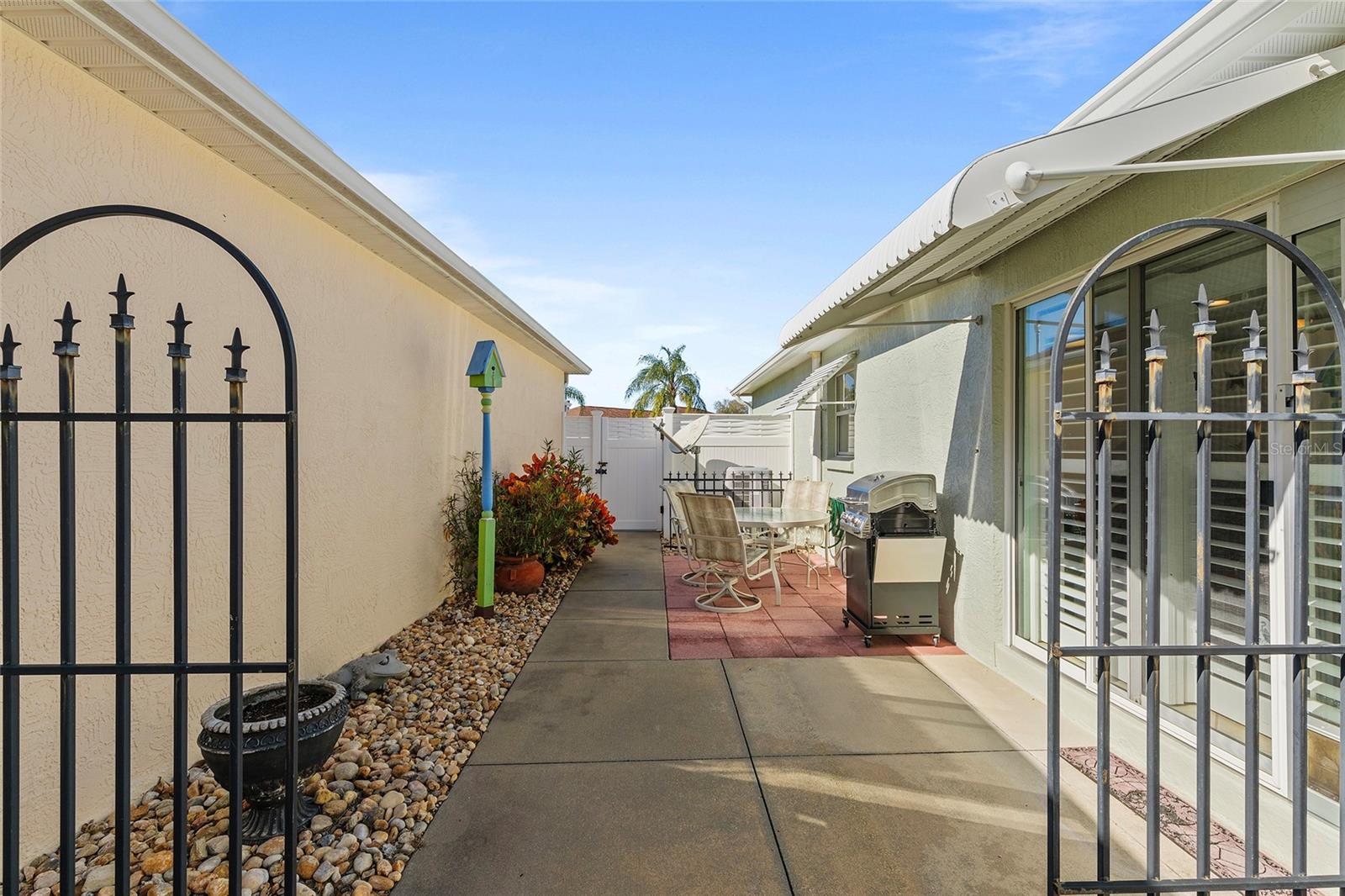 8394 SE 173RD HENDRICKS LN