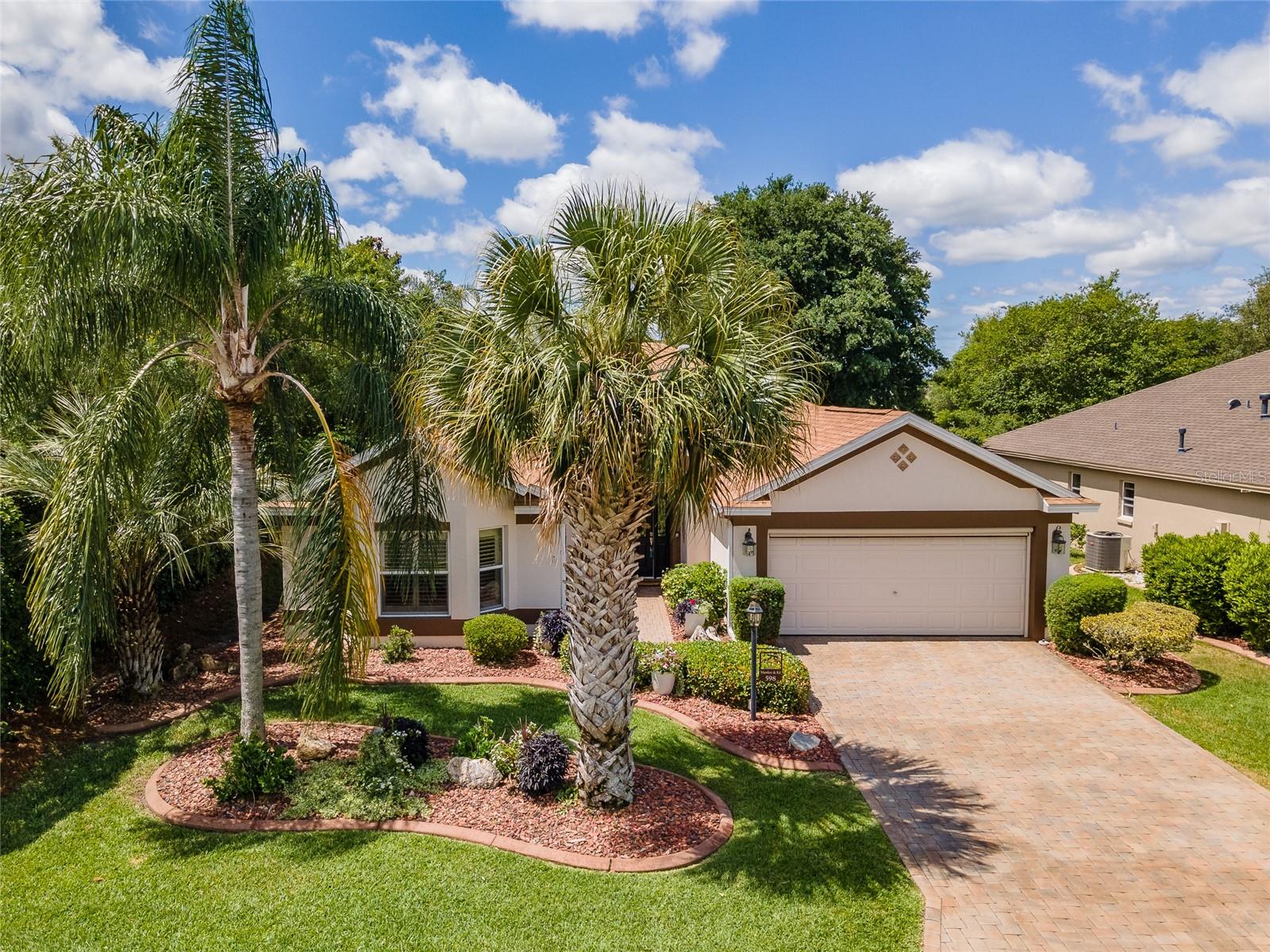 598 KINGSTON WAY