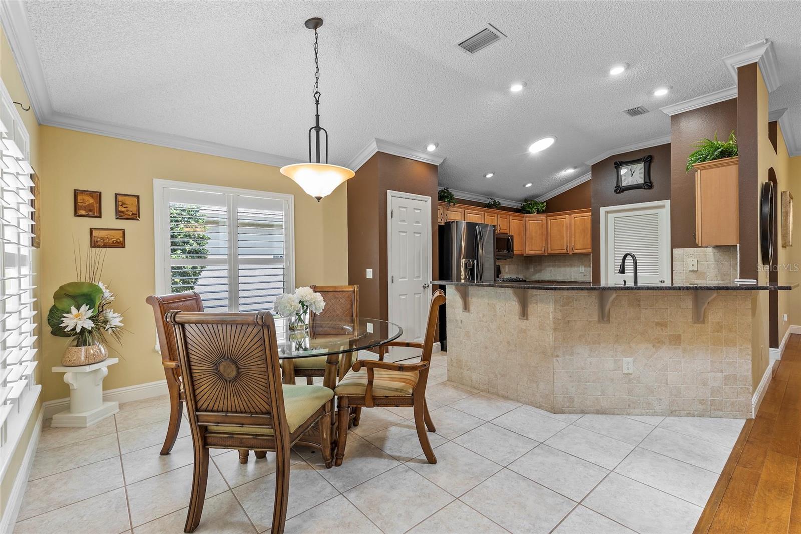 598 KINGSTON WAY